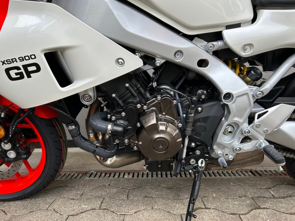 YAMAHA XSR 900 GP-image-7