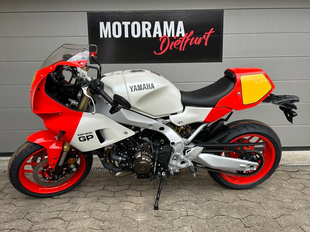 YAMAHA XSR 900 GP-image-3