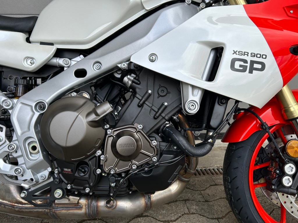 YAMAHA XSR 900 GP-image-6