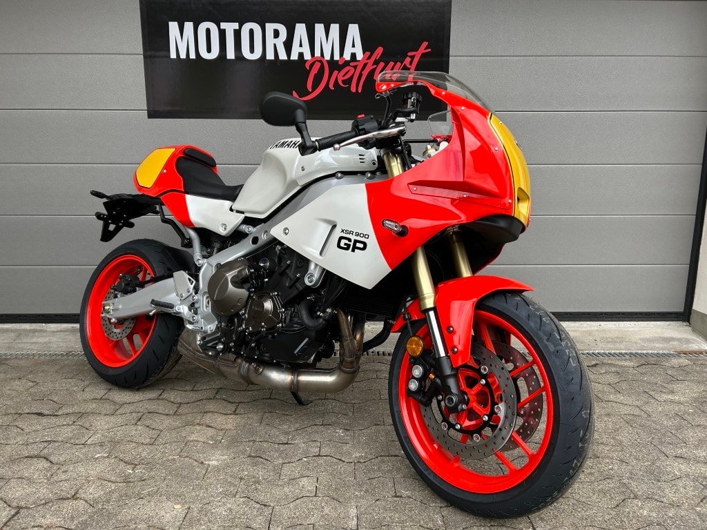 YAMAHA XSR 900 GP-image-1