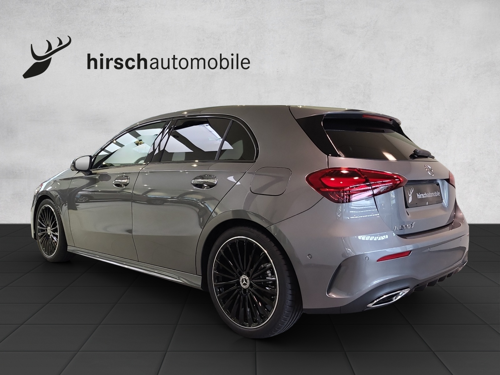MERCEDES-BENZ A 200 Night Star 7G-DCT-showroom-element-1