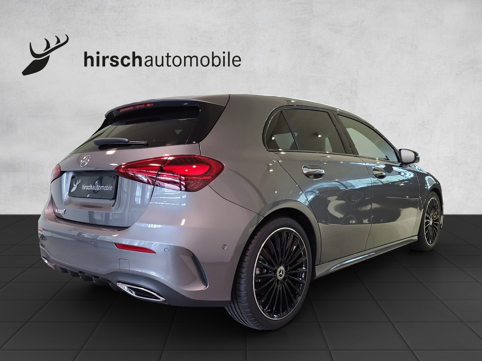 MERCEDES-BENZ A 200 Night Star 7G-DCT-showroom-element-3