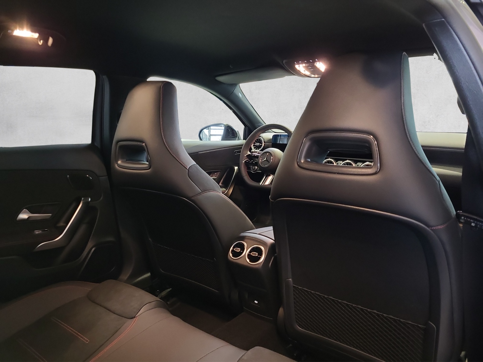 MERCEDES-BENZ A 200 Night Star 7G-DCT-image-14