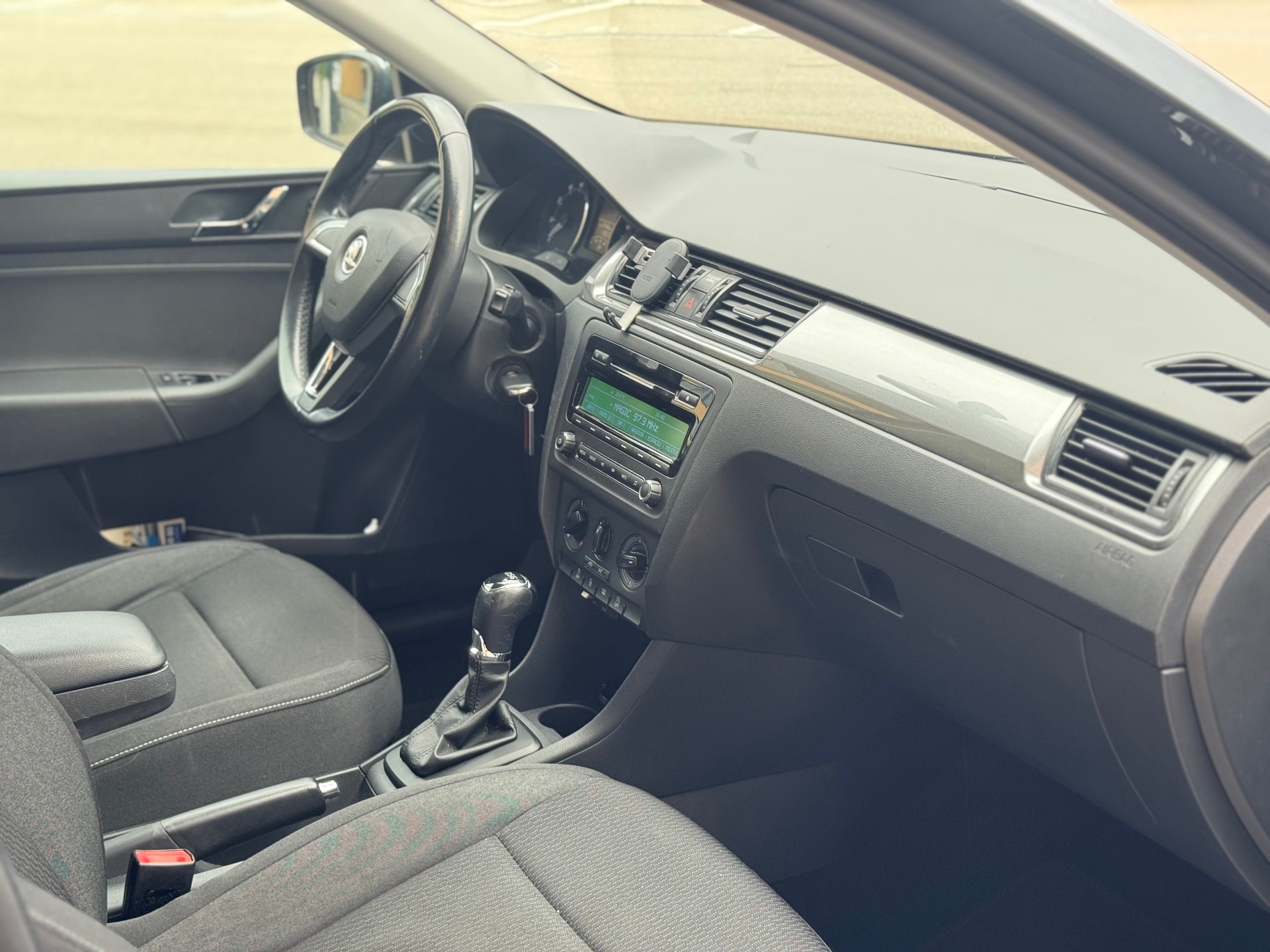 SKODA Rapid Spaceback 1.4 TSI Elegance DSG-image-21
