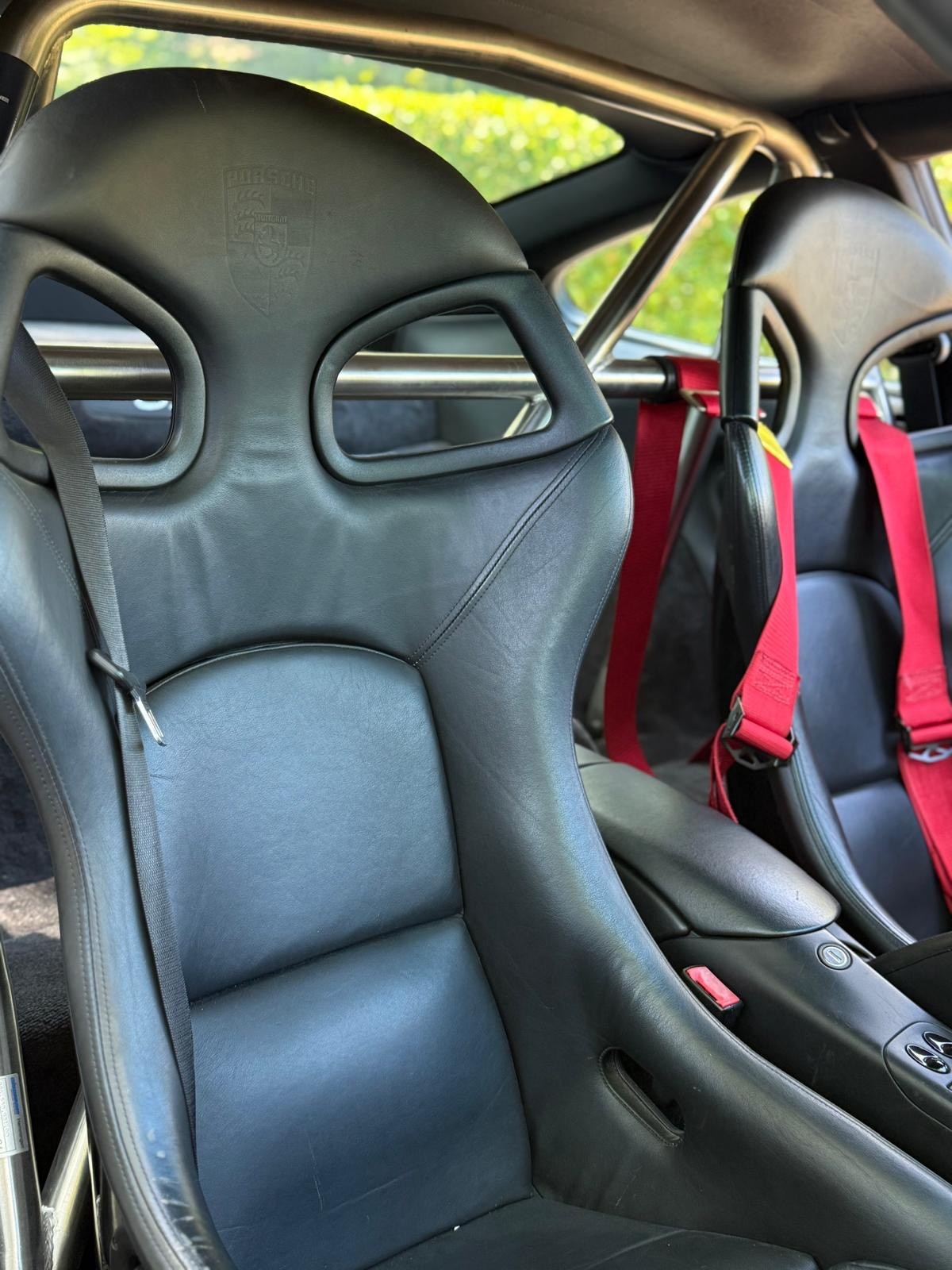 PORSCHE 911 GT3-image-12