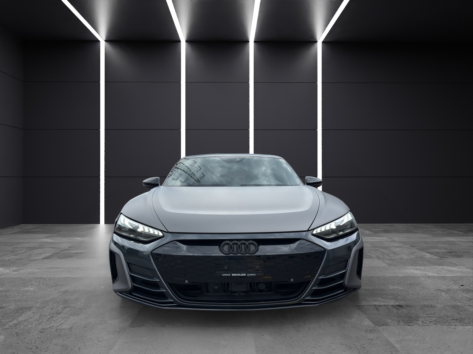 AUDI e-tron GT quattro-image-8