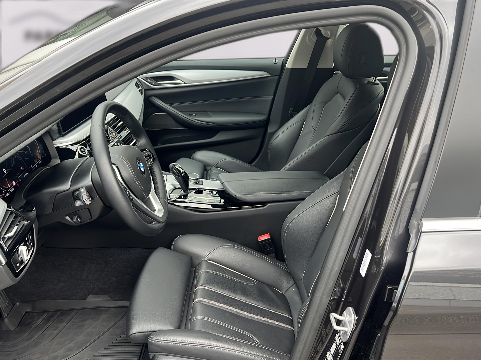 BMW 530d xDrive Touring-image-7