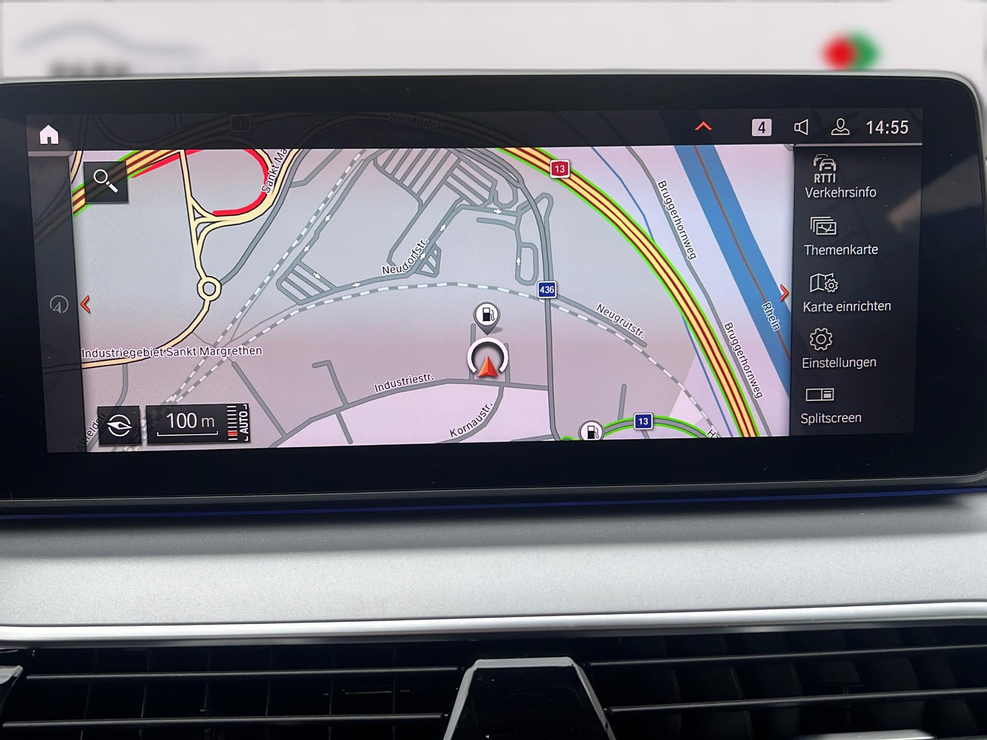 BMW 530d xDrive Touring-image-10