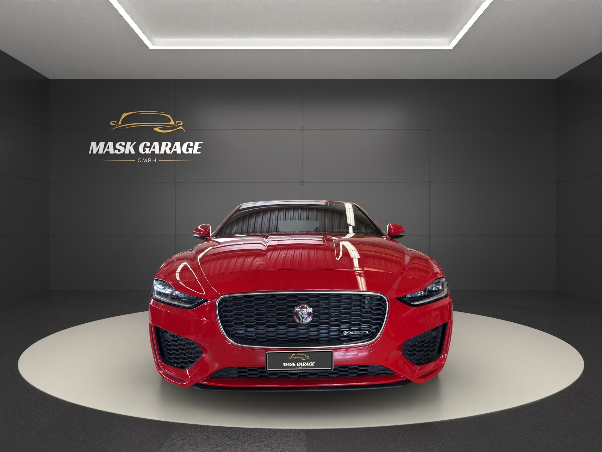 JAGUAR XE 2.0 R-Dynamic SE P250 RWD Automat