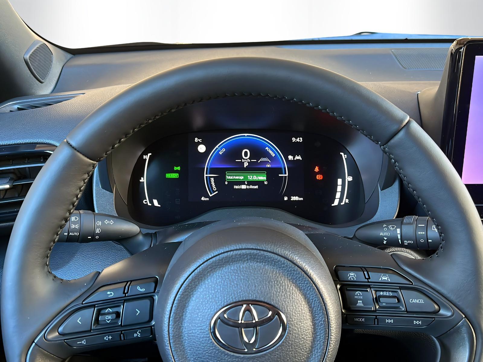 TOYOTA Yaris Cross 1.5 VVT-i HSD Trend AWD-i-image-9