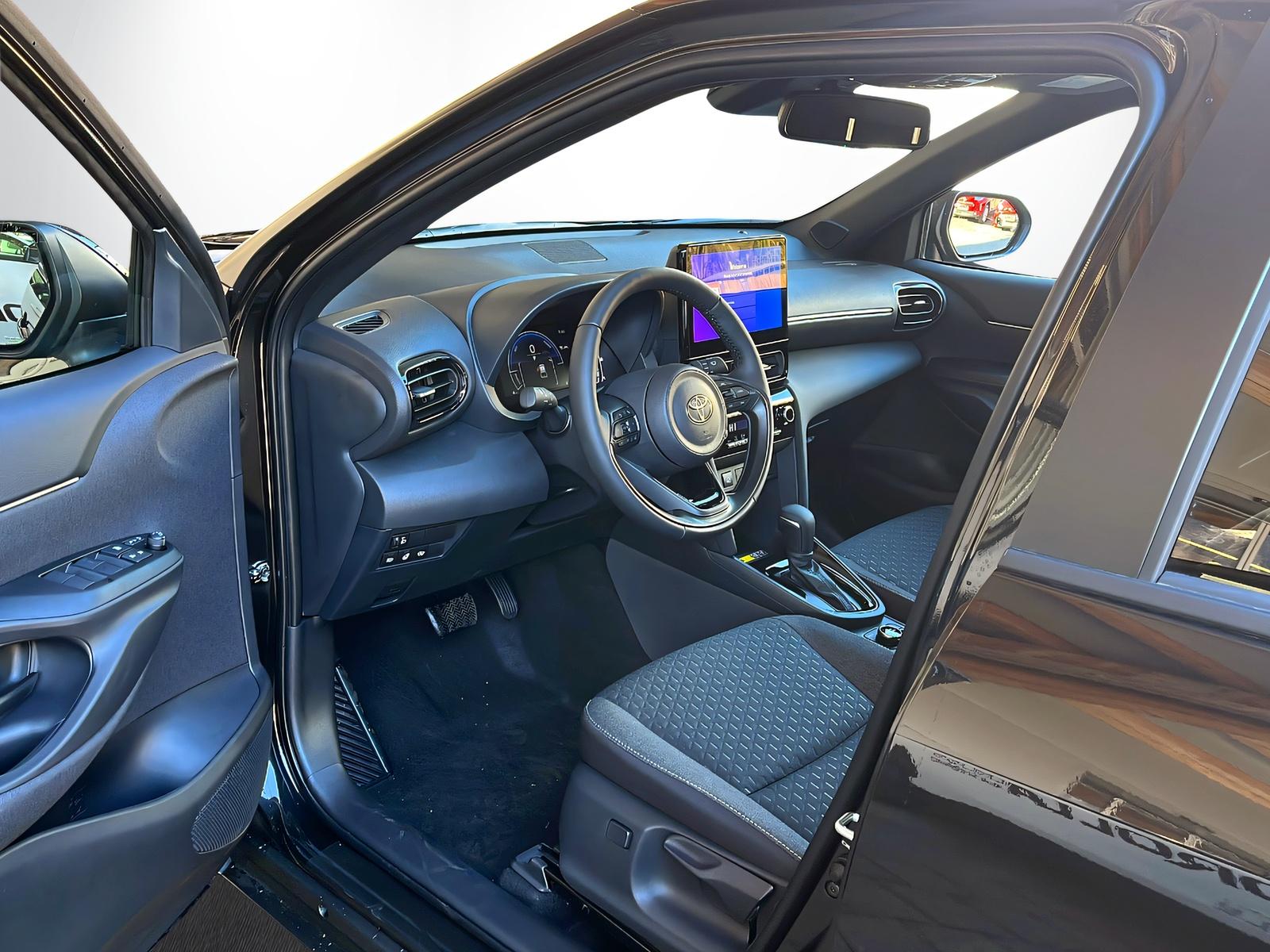 TOYOTA Yaris Cross 1.5 VVT-i HSD Trend AWD-i-image-6