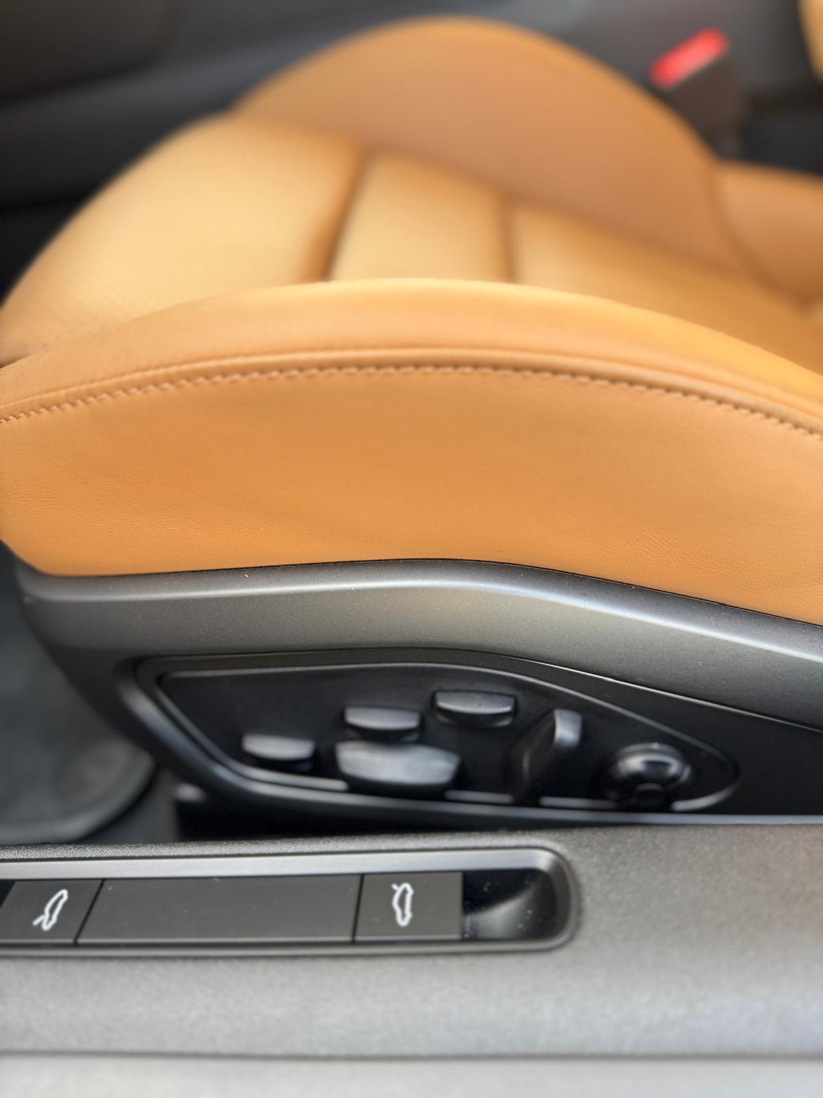PORSCHE 911 GT3 Touring PDK-image-13