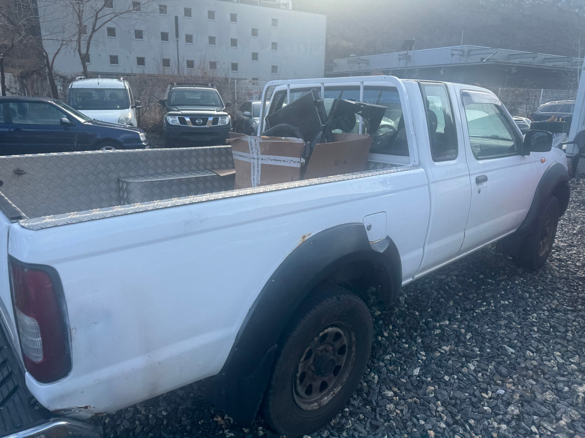NISSAN King Cab Challenge 2.5 Di 4x4-image-8