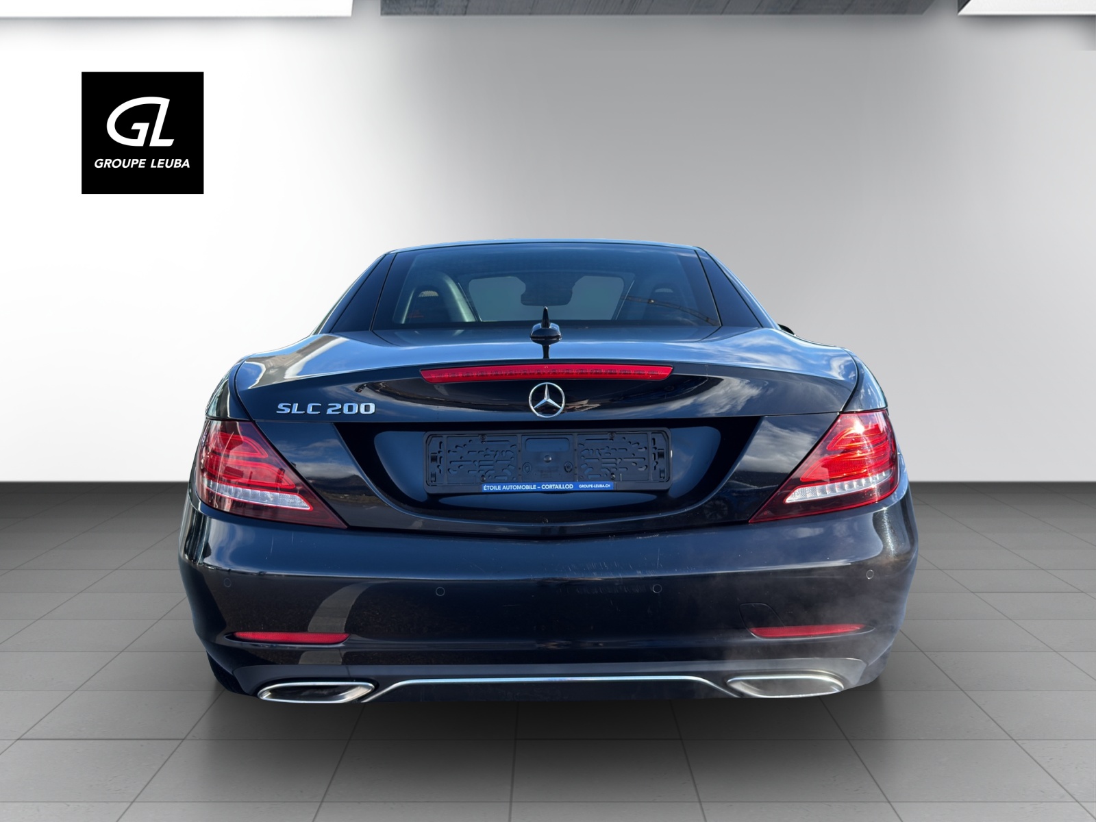 MERCEDES-BENZ SLC 200-showroom-element-3