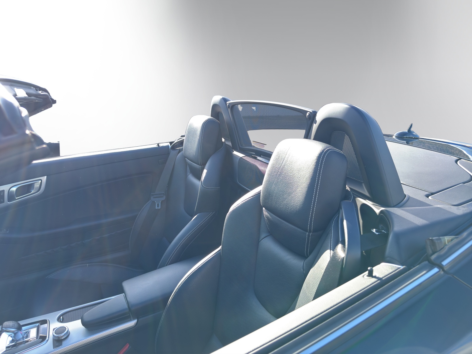 MERCEDES-BENZ SLC 200-image-10