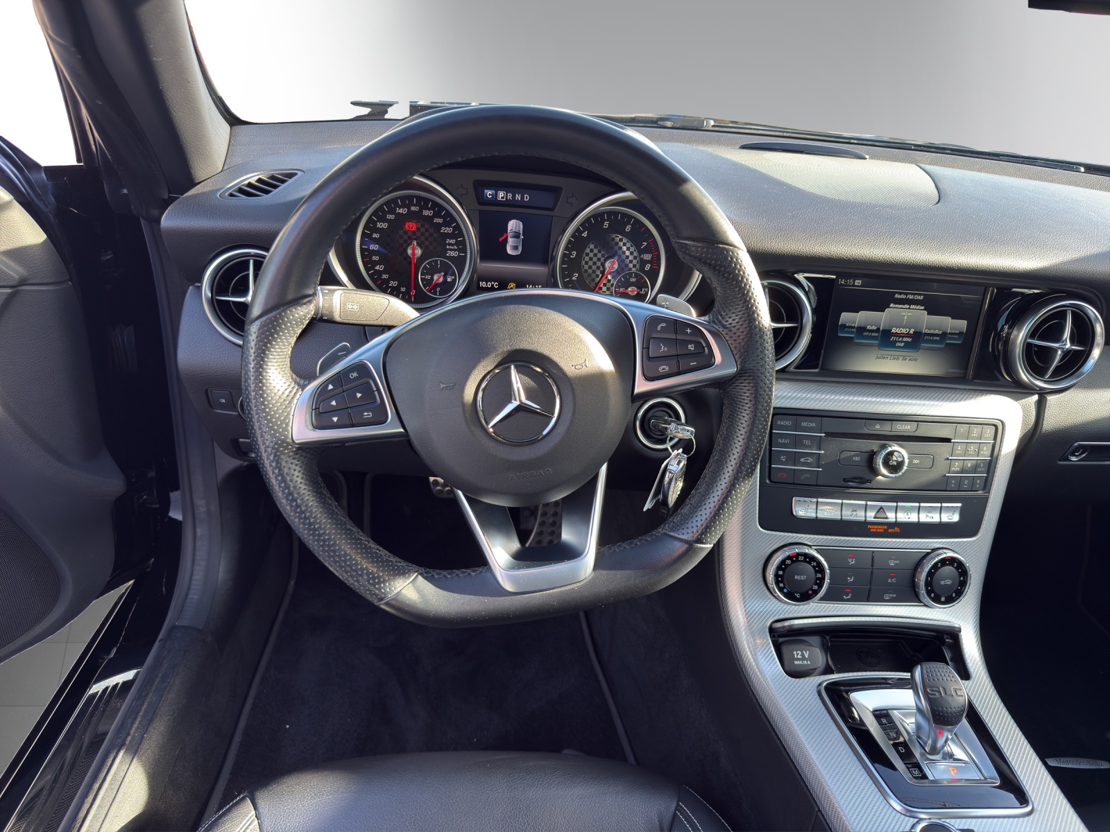 MERCEDES-BENZ SLC 200-image-12