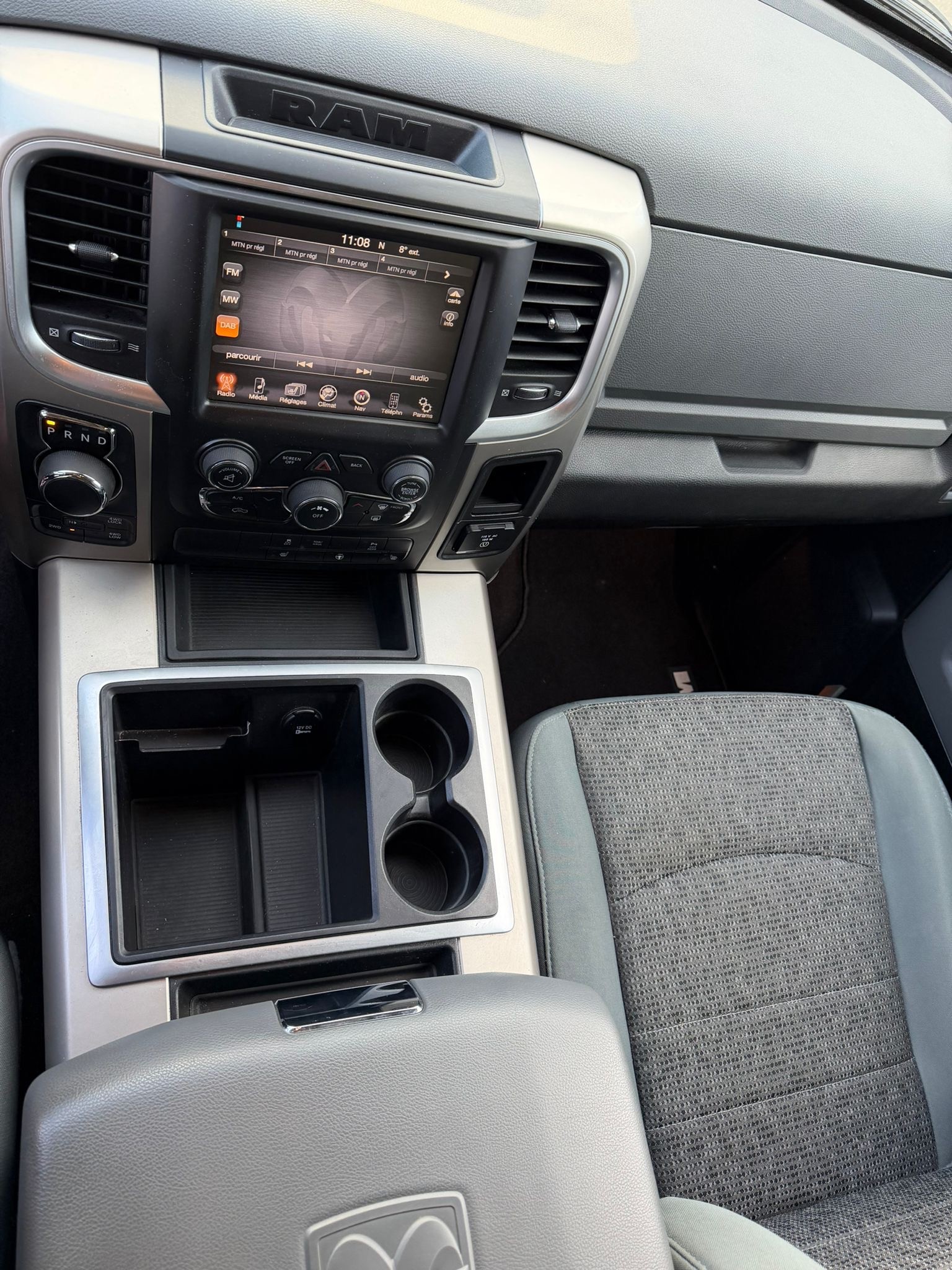 DODGE 1500 SLT-image-14