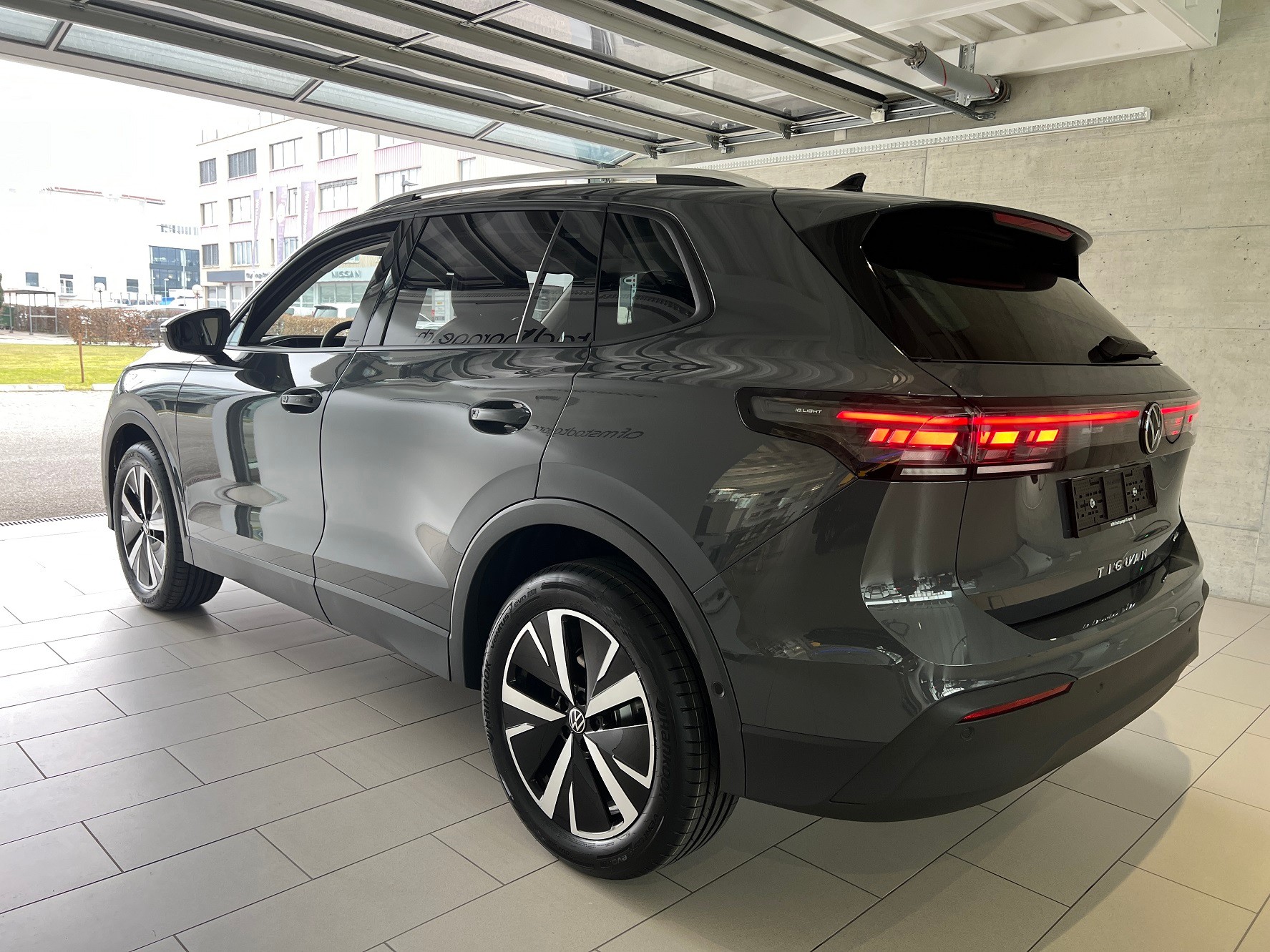 VW Tiguan 2.0 TSI DSG United 4Motion-image-6