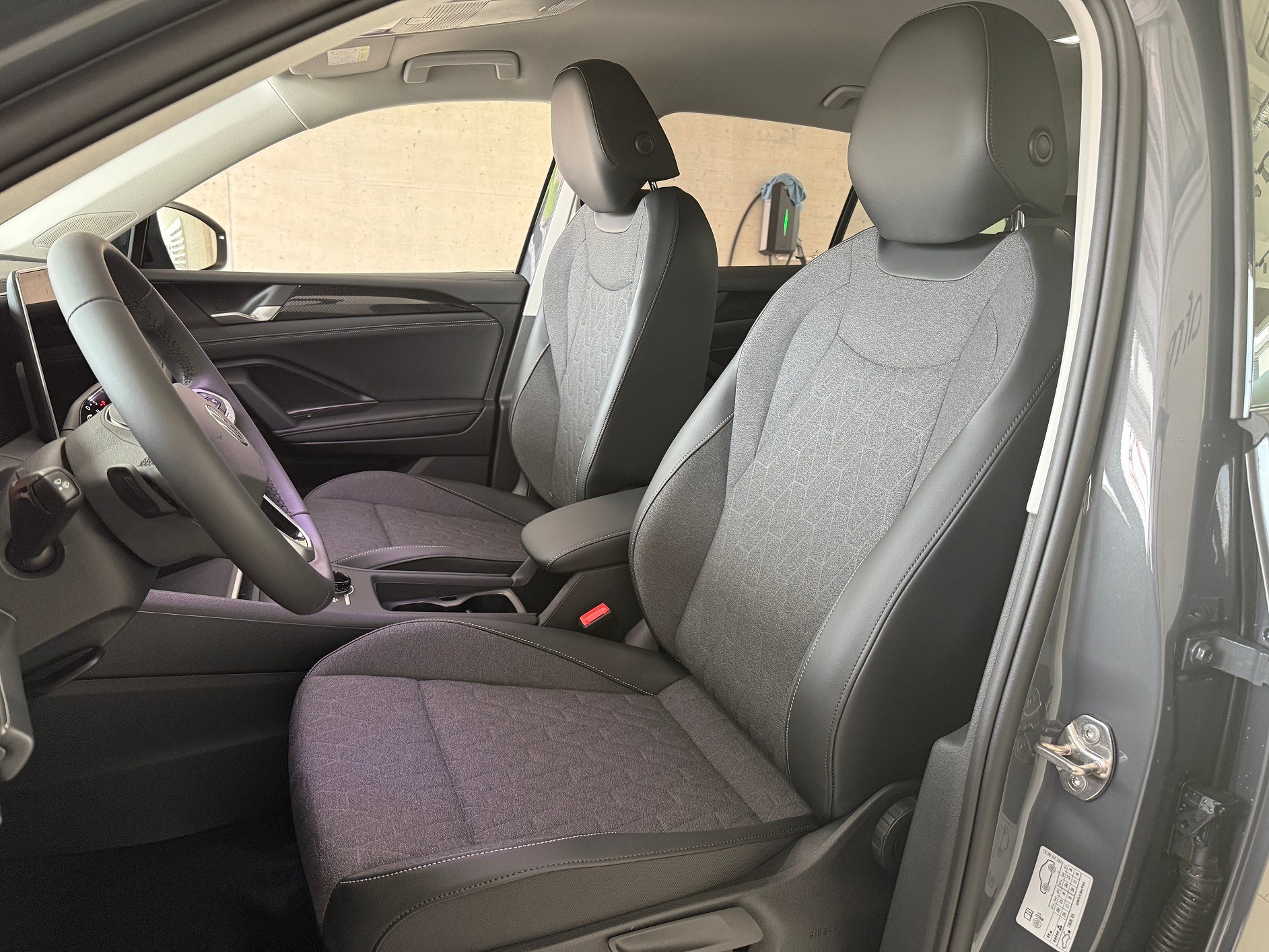 VW Tiguan 2.0 TSI DSG United 4Motion-image-12