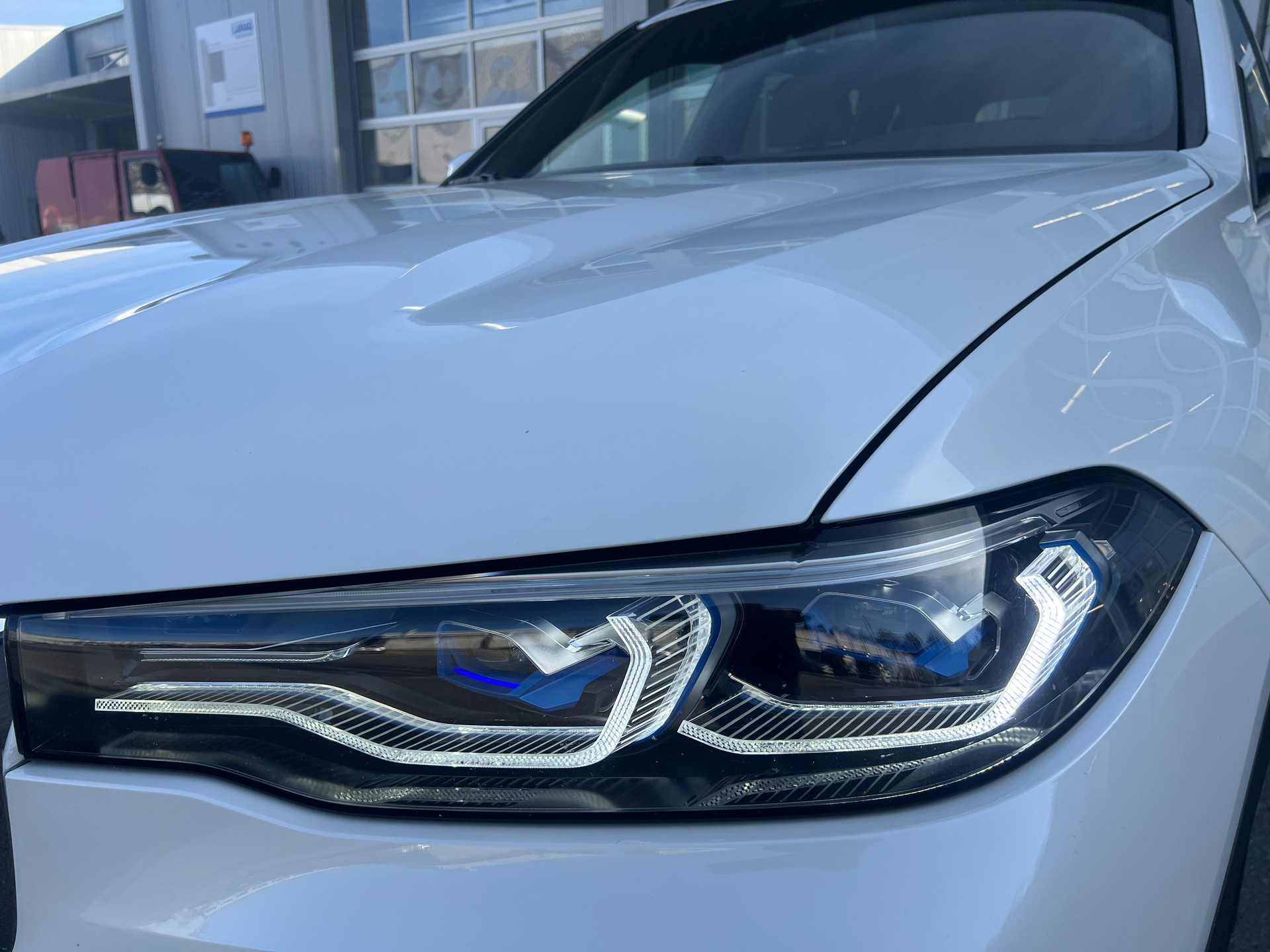 BMW X7 xDrive 40i Steptronic-image-17