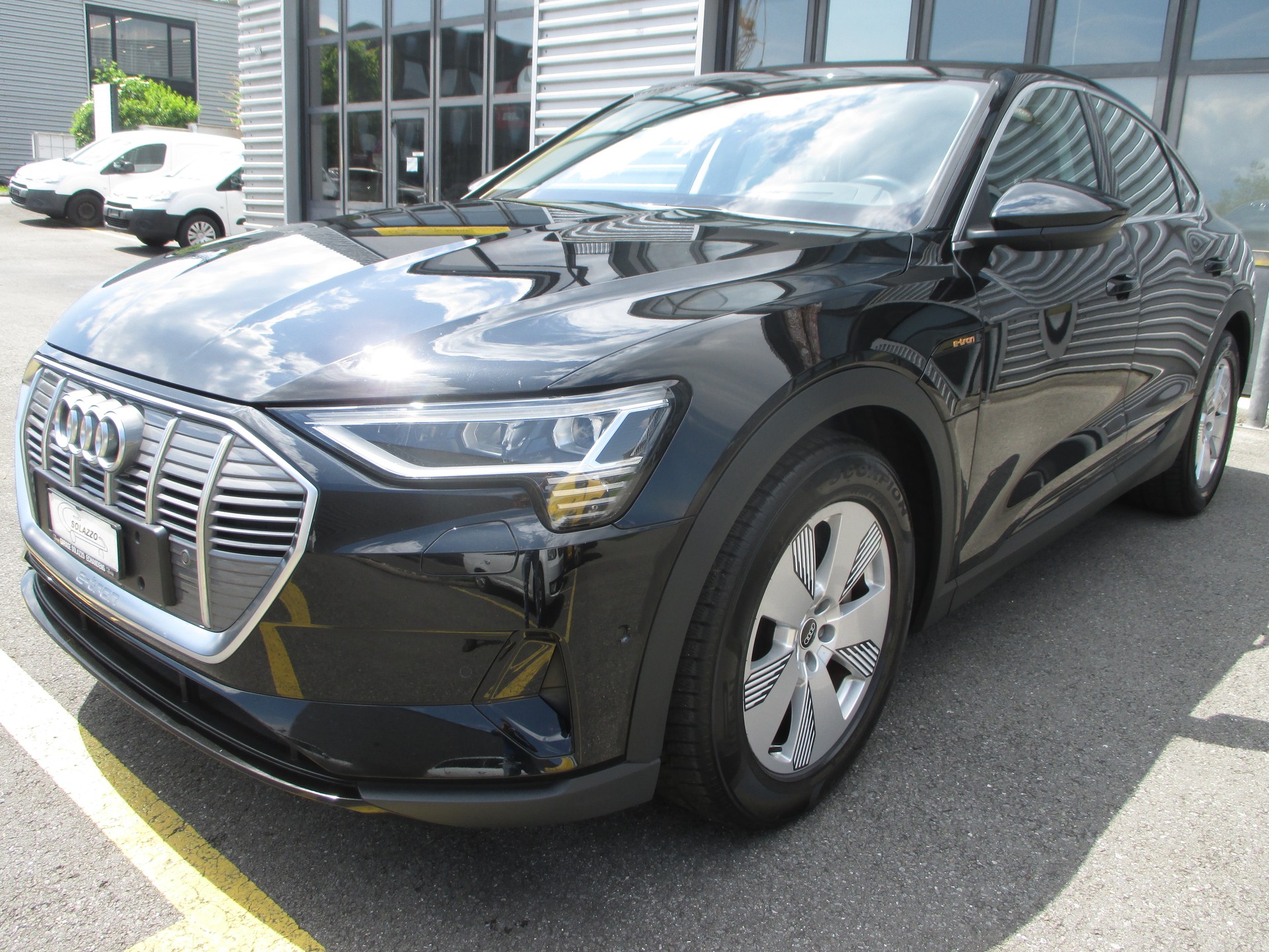 AUDI e-tron 55 Sportback quattro-image-7