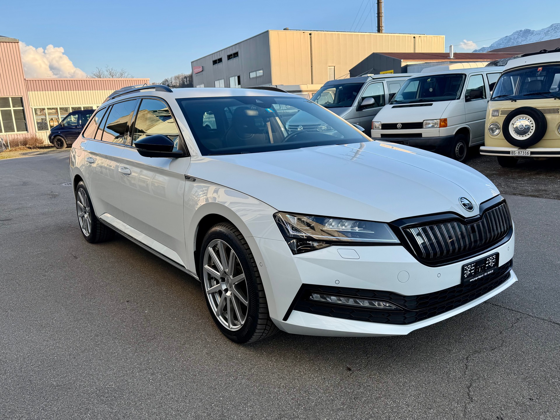 SKODA Superb 1.4 TSI Sport Line PHEV DSG mit AHK-image-3