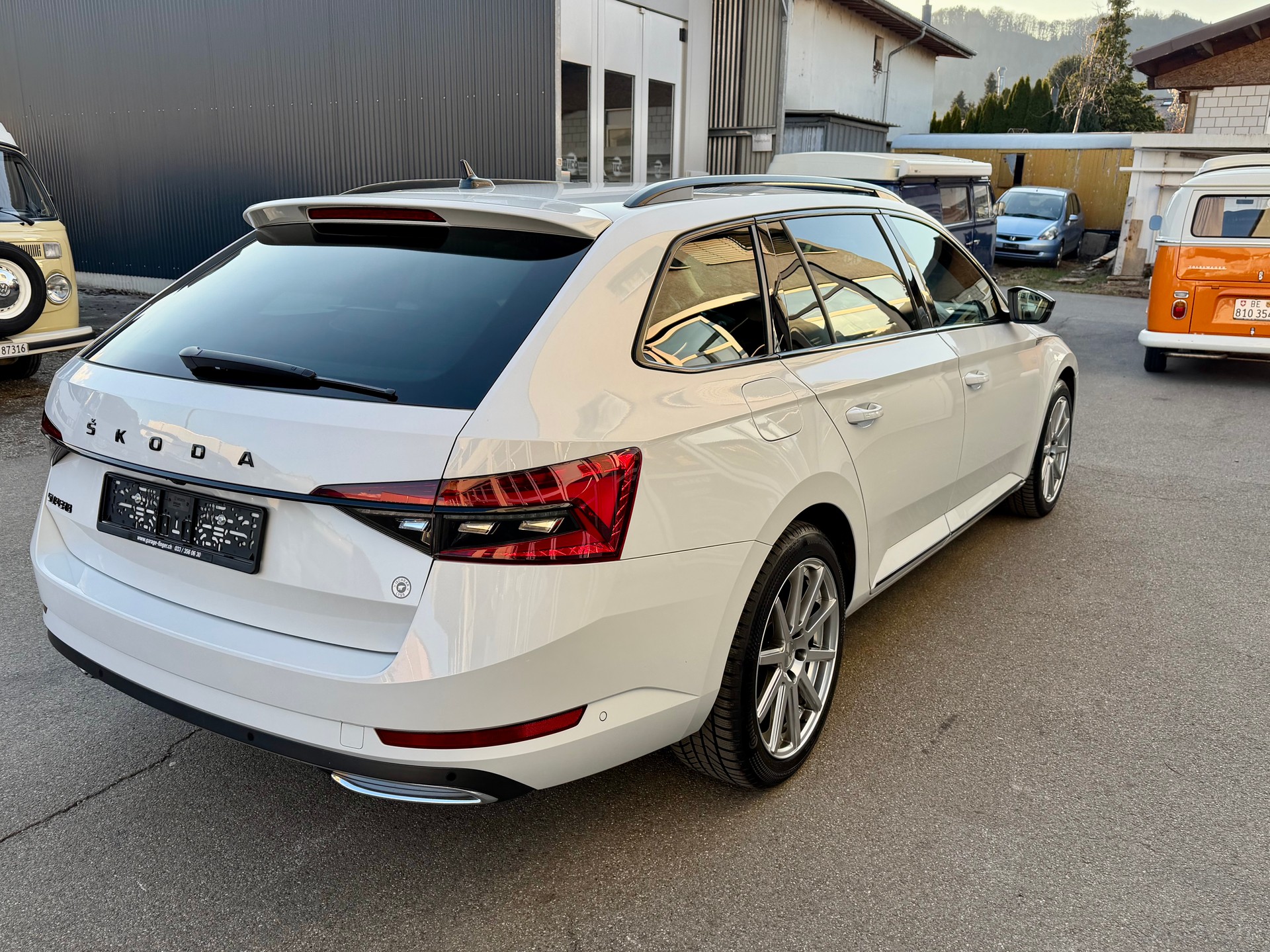 SKODA Superb 1.4 TSI Sport Line PHEV DSG mit AHK-image-2