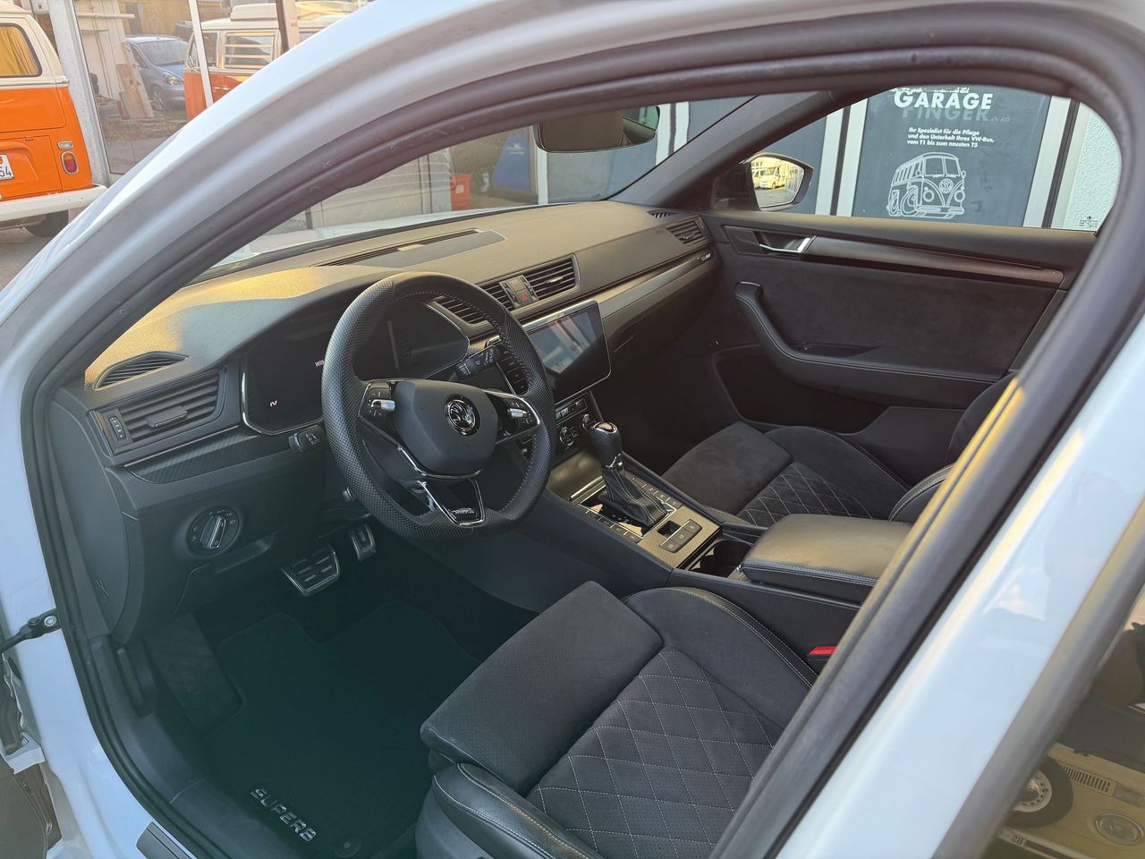 SKODA Superb 1.4 TSI Sport Line PHEV DSG mit AHK-image-4