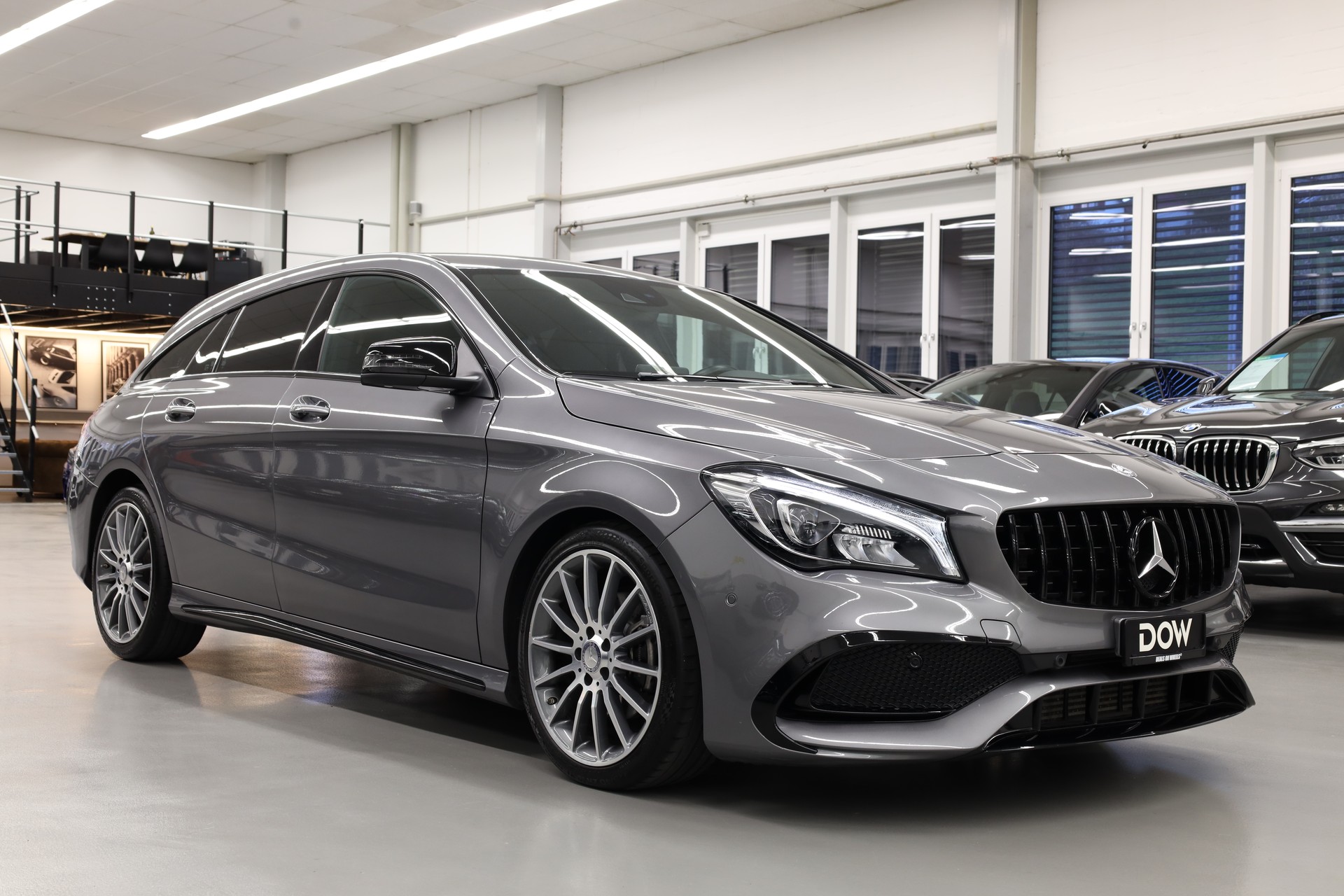 MERCEDES-BENZ CLA 200 d AMG Line 4m Sh.Brake-showroom-element-1