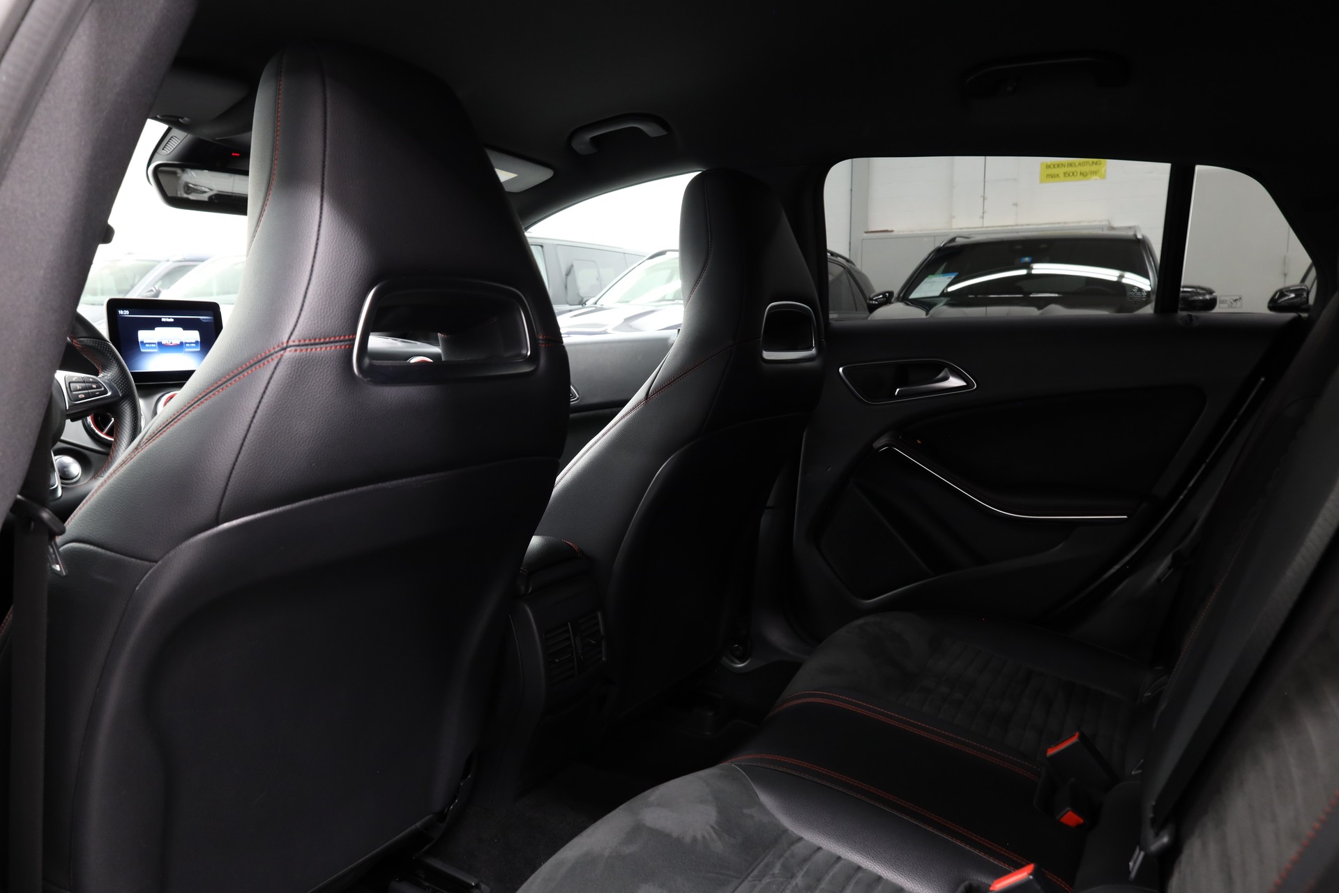 MERCEDES-BENZ CLA 200 d AMG Line 4m Sh.Brake-image-18