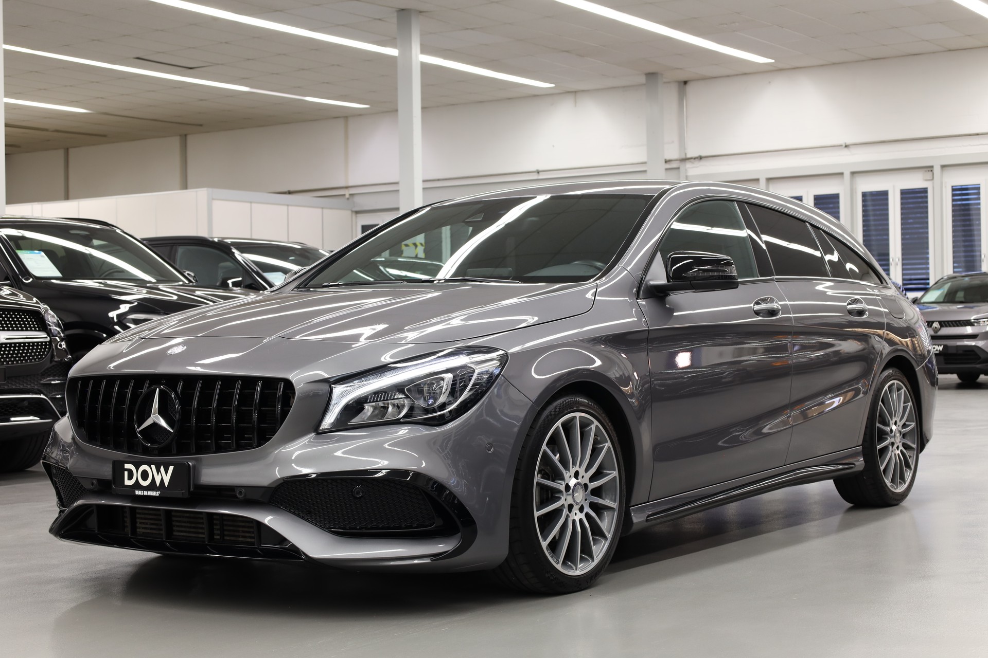 MERCEDES-BENZ CLA 200 d AMG Line 4m Sh.Brake-showroom-element-2