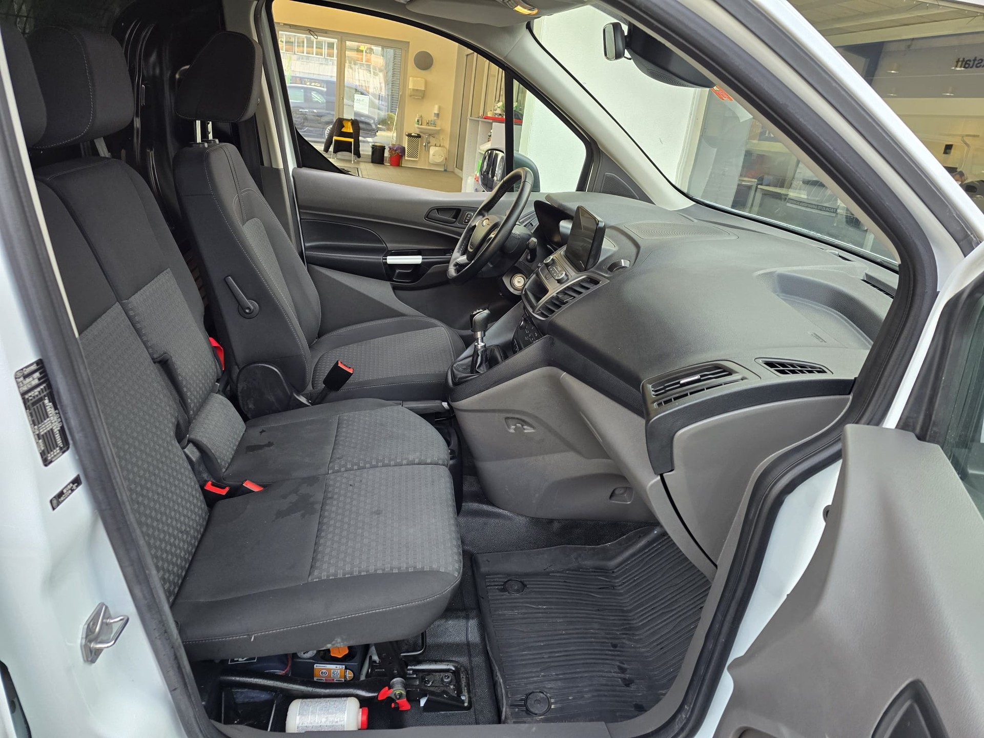 FORD Transit Connect Van T230 1.0 EcoBoost Active-image-15