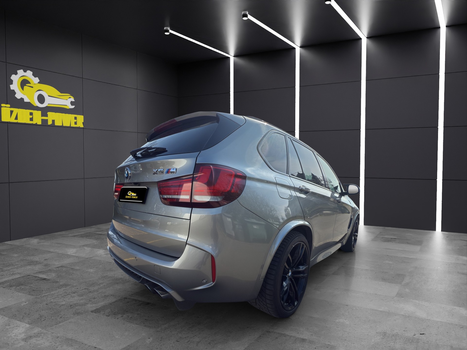BMW X5M Steptronic-image-4