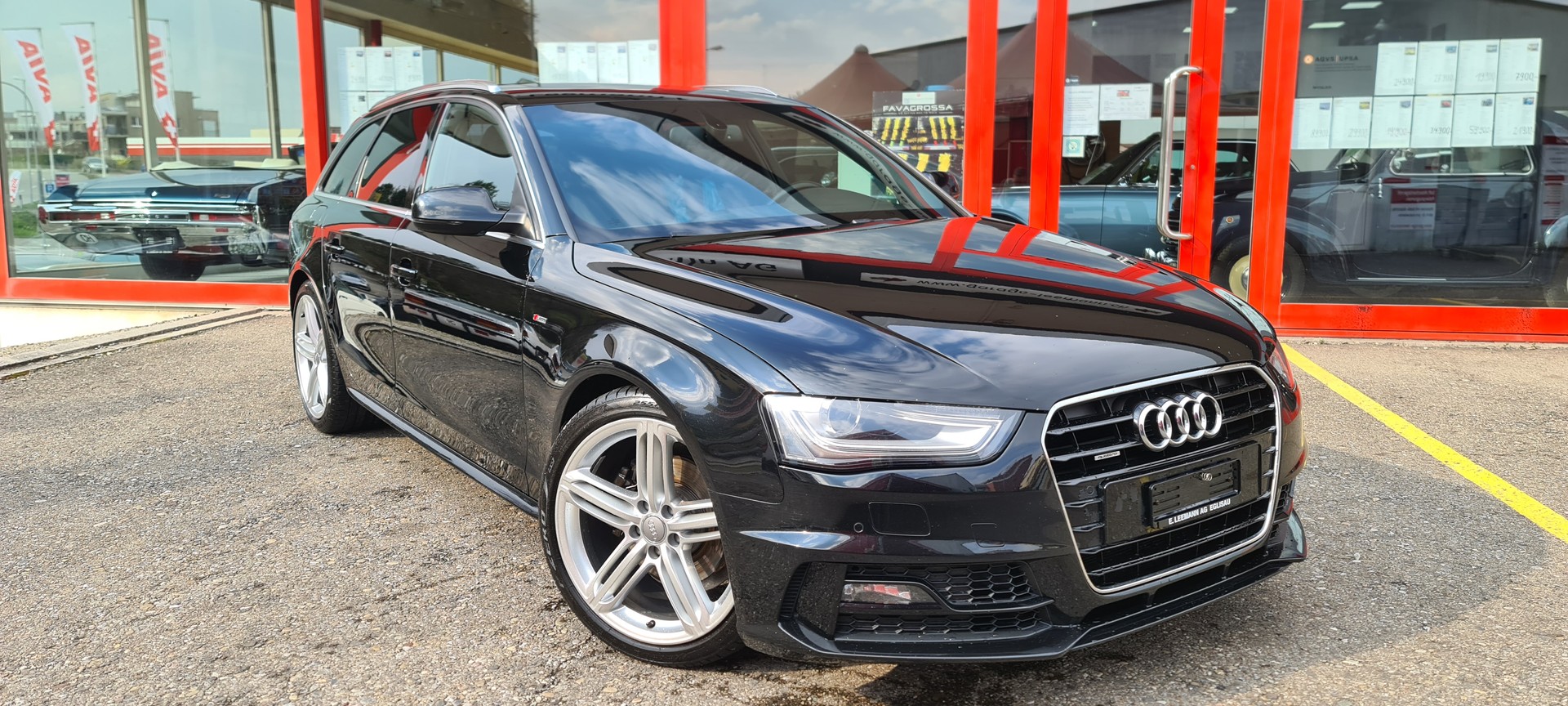 AUDI A4 Avant 2.0 TDI quattro S-tronic S-Line-image-31