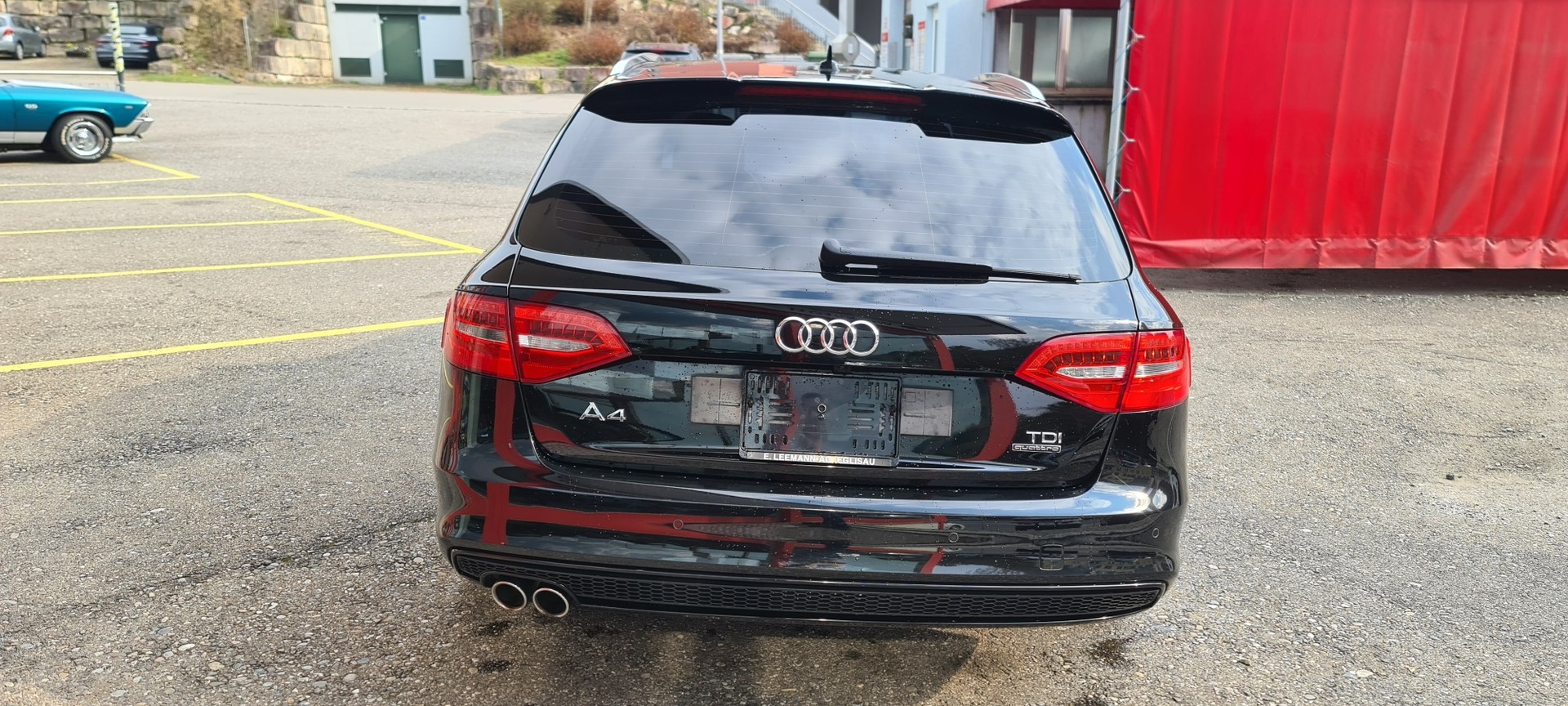AUDI A4 Avant 2.0 TDI quattro S-tronic S-Line-showroom-element-3