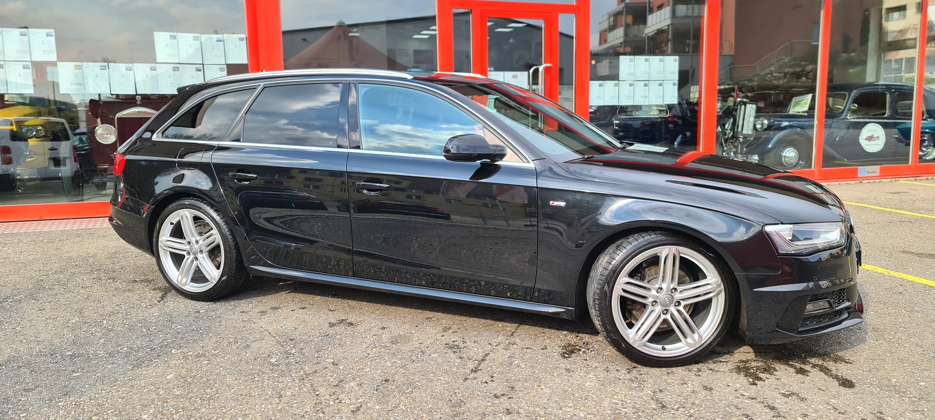 AUDI A4 Avant 2.0 TDI quattro S-tronic S-Line-showroom-element-1