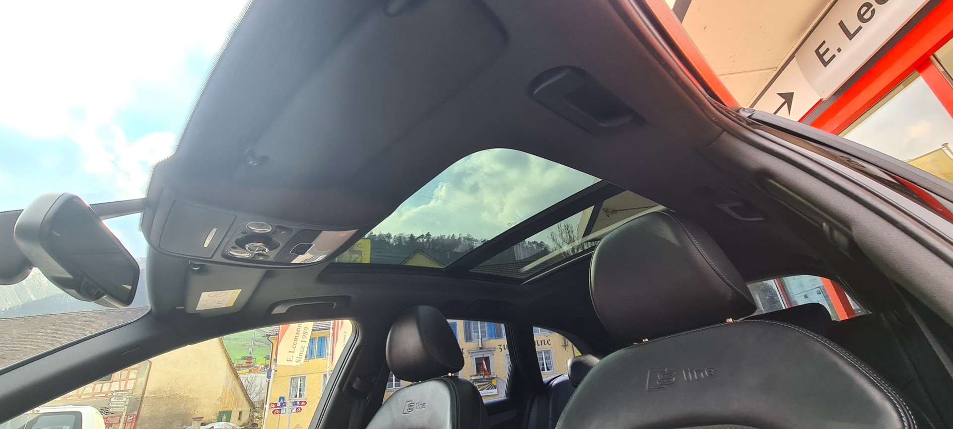 AUDI A4 Avant 2.0 TDI quattro S-tronic S-Line-image-26