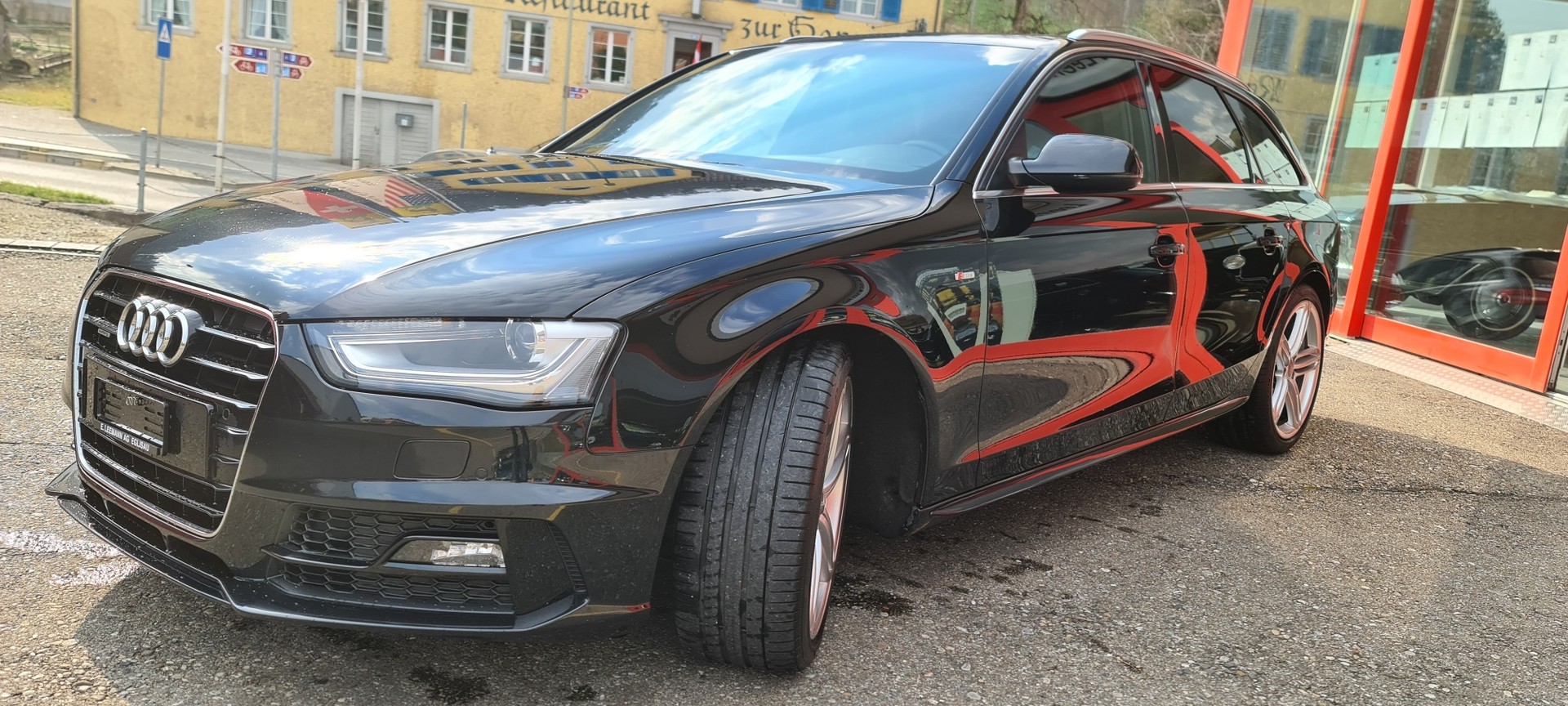 AUDI A4 Avant 2.0 TDI quattro S-tronic S-Line-image-6
