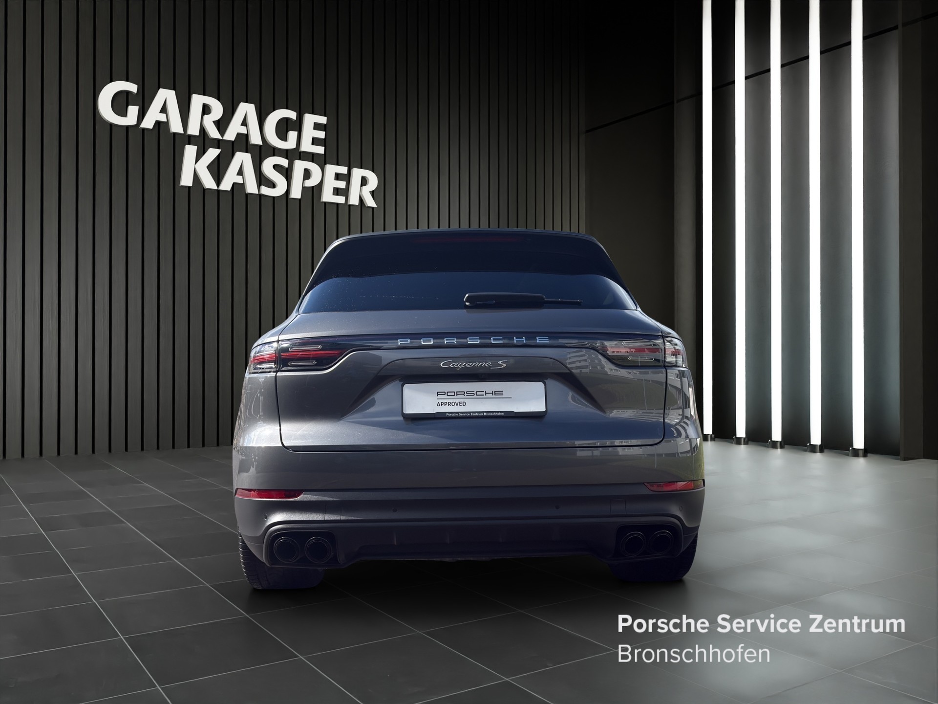 PORSCHE Cayenne S-showroom-element-3