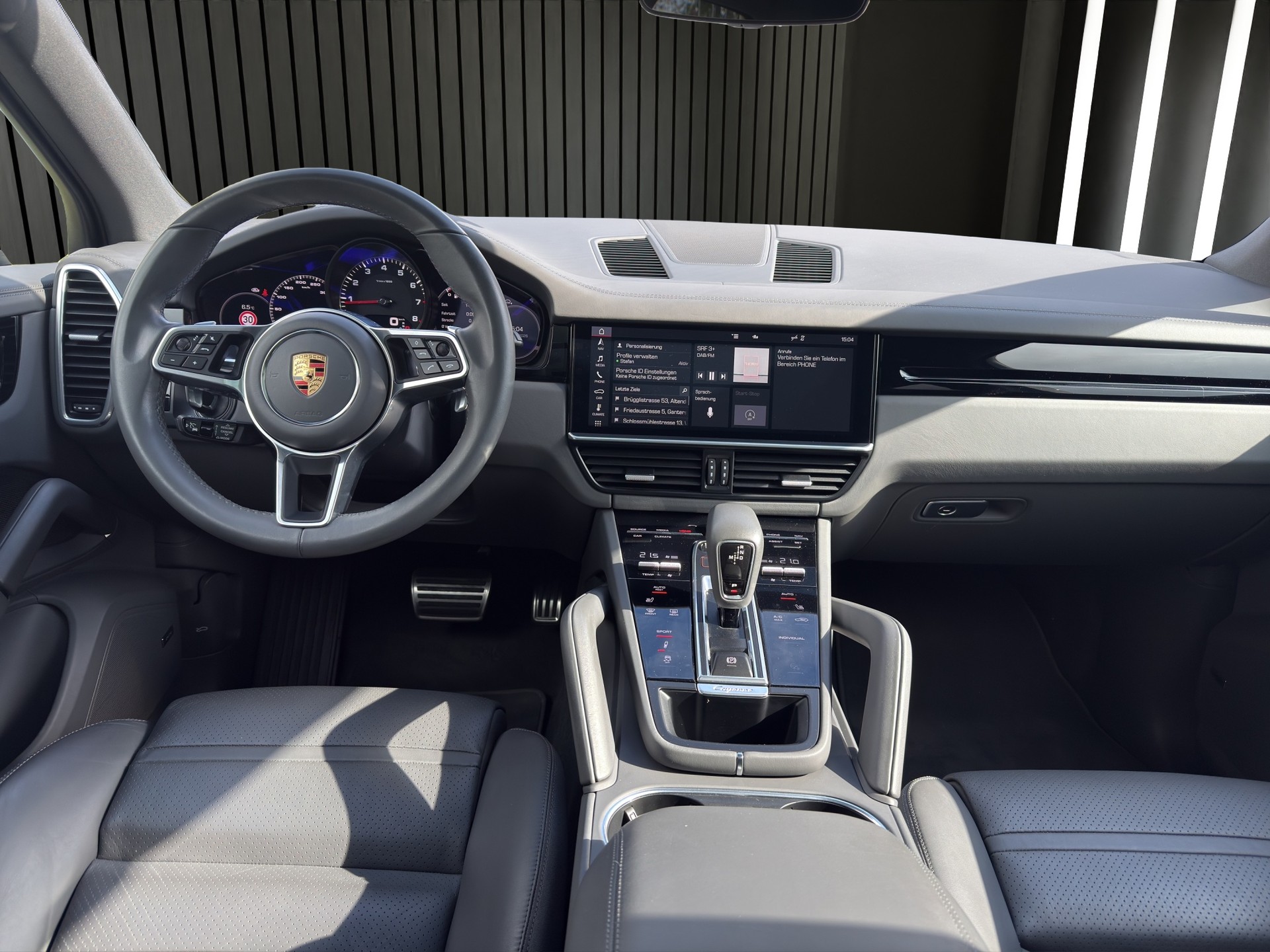 PORSCHE Cayenne S-image-12