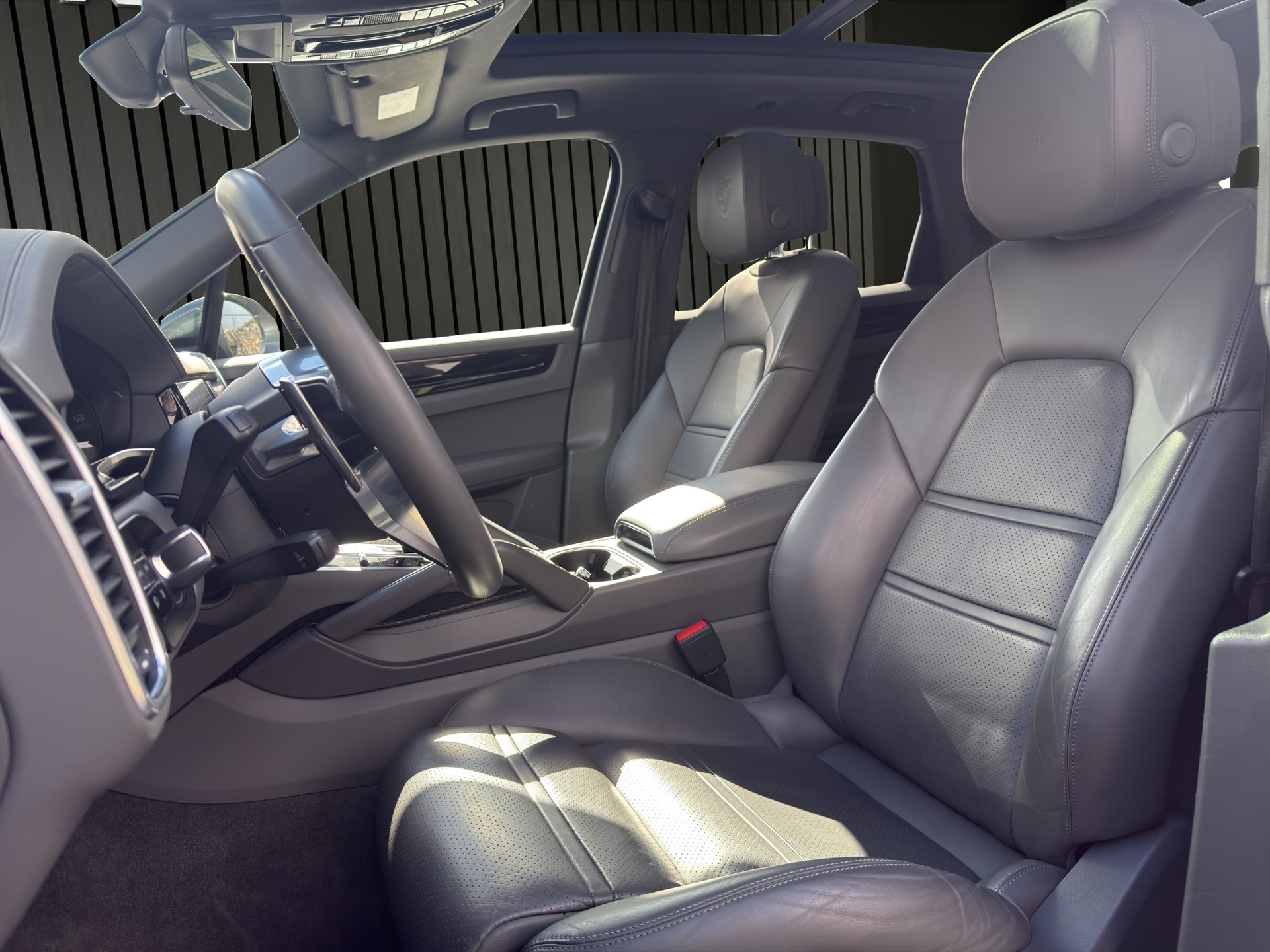 PORSCHE Cayenne S-image-8
