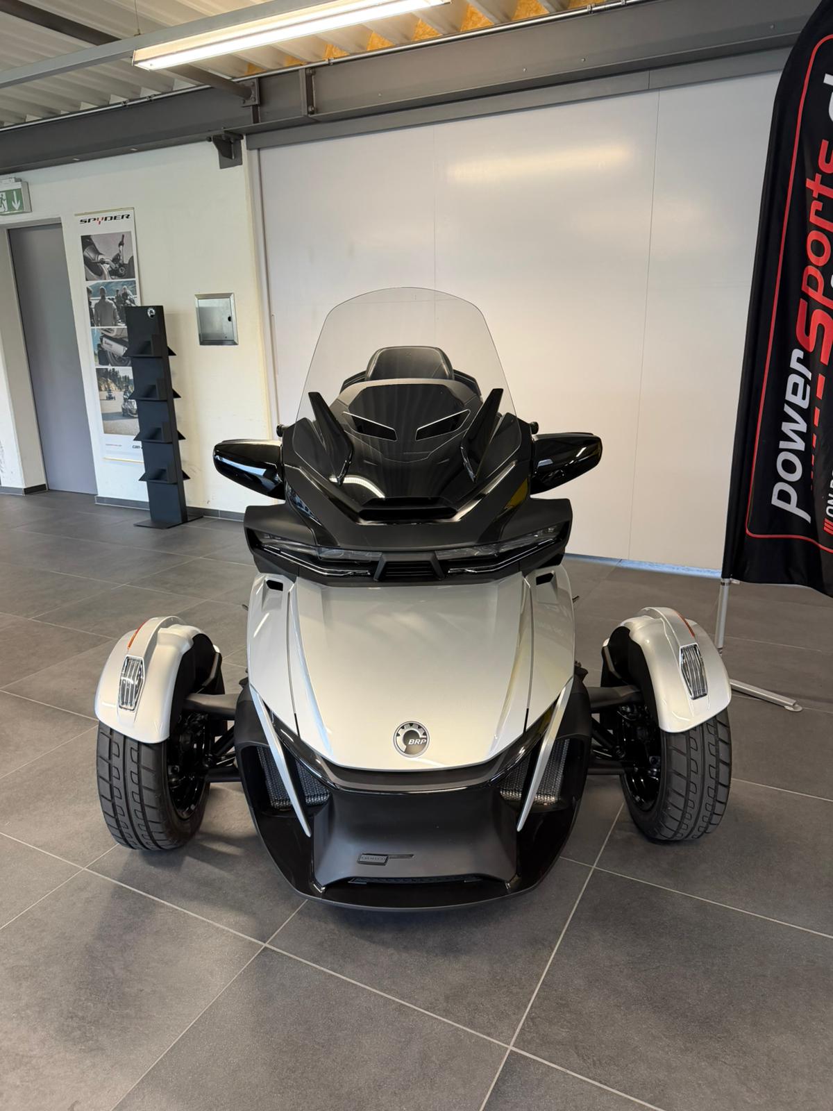 CAN-AM Spyder RT LTD-image-1
