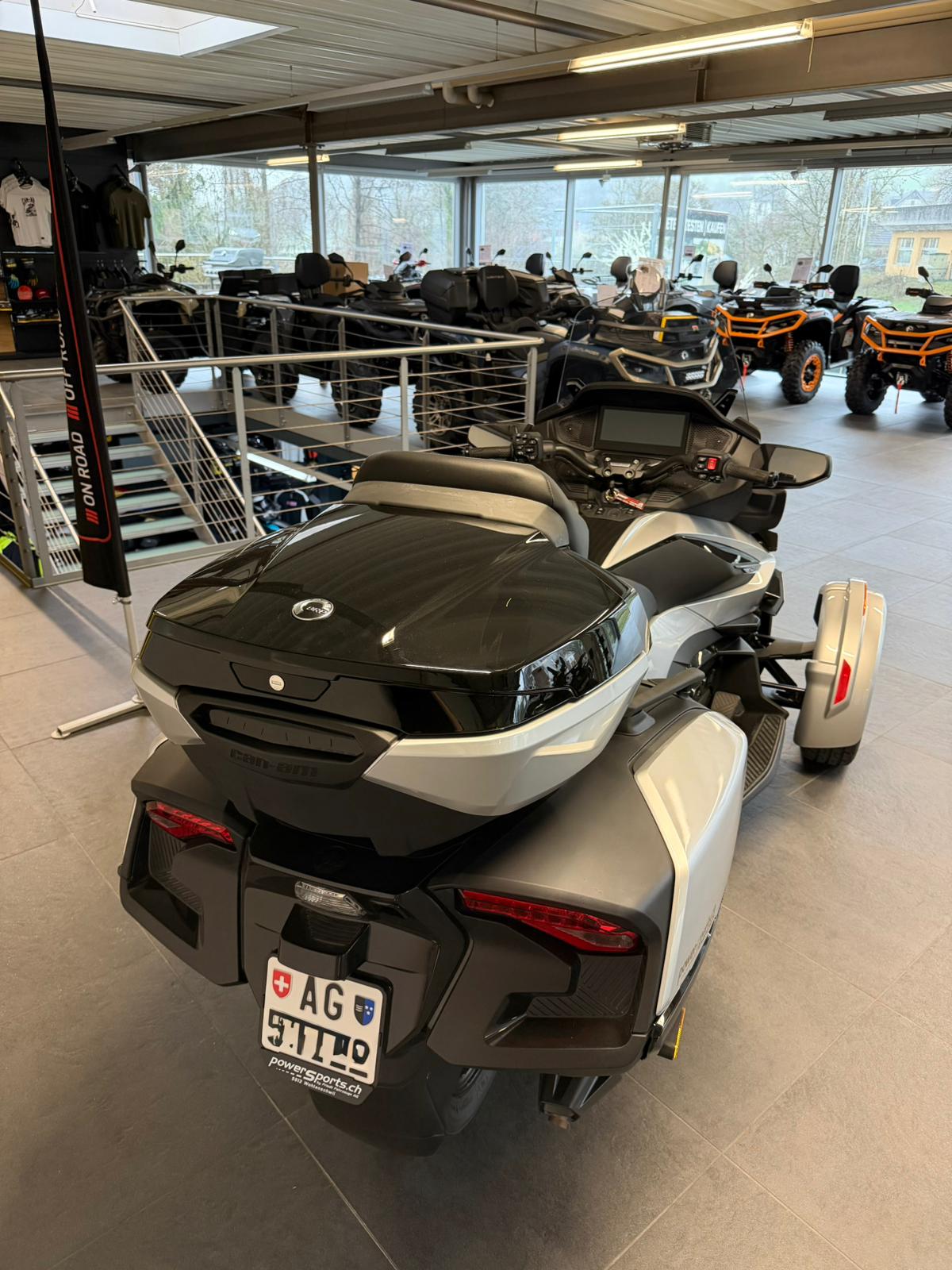 CAN-AM Spyder RT LTD-image-10