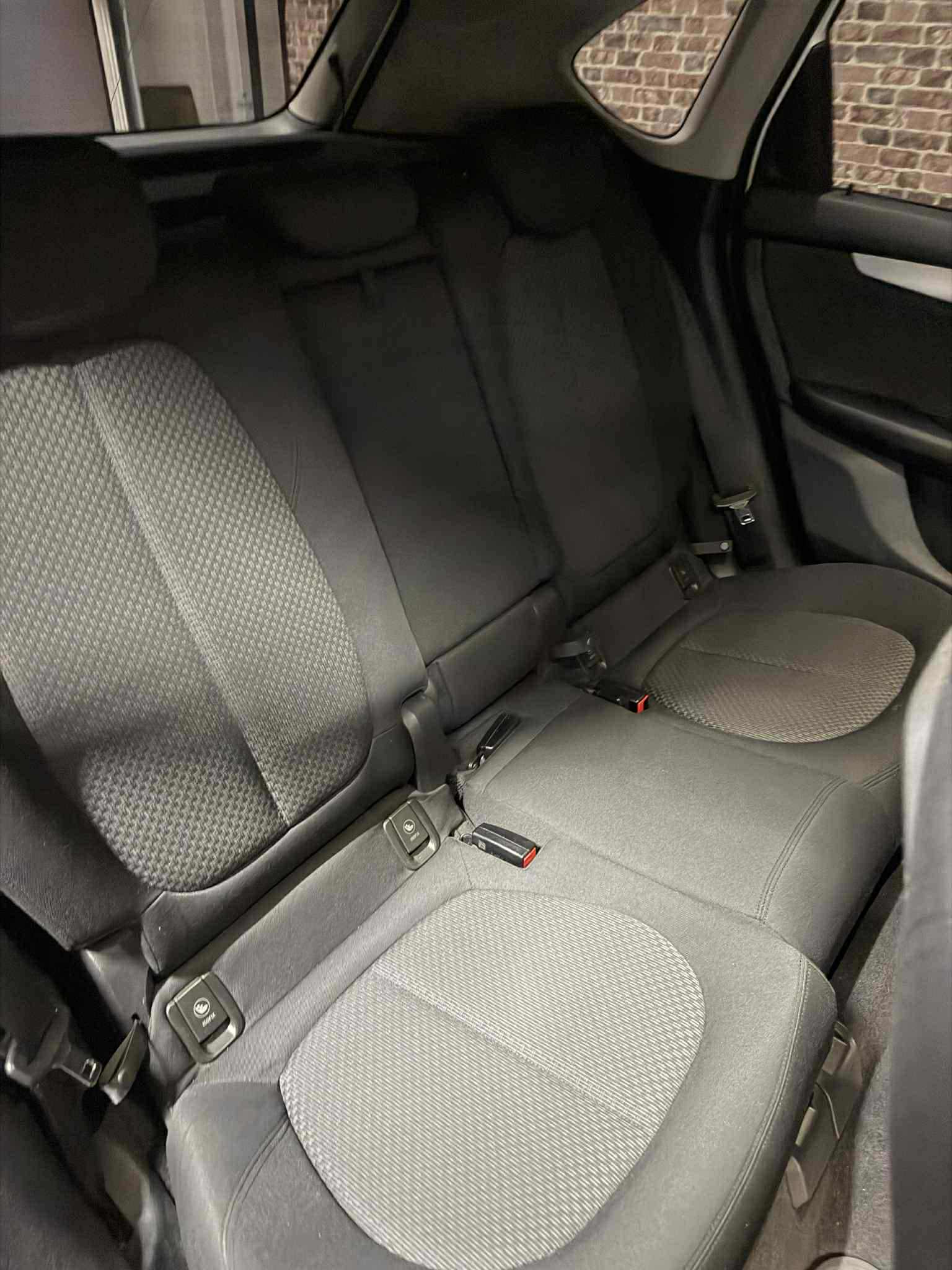BMW 220d xDrive Active Tourer Luxury Line Steptronic-image-7