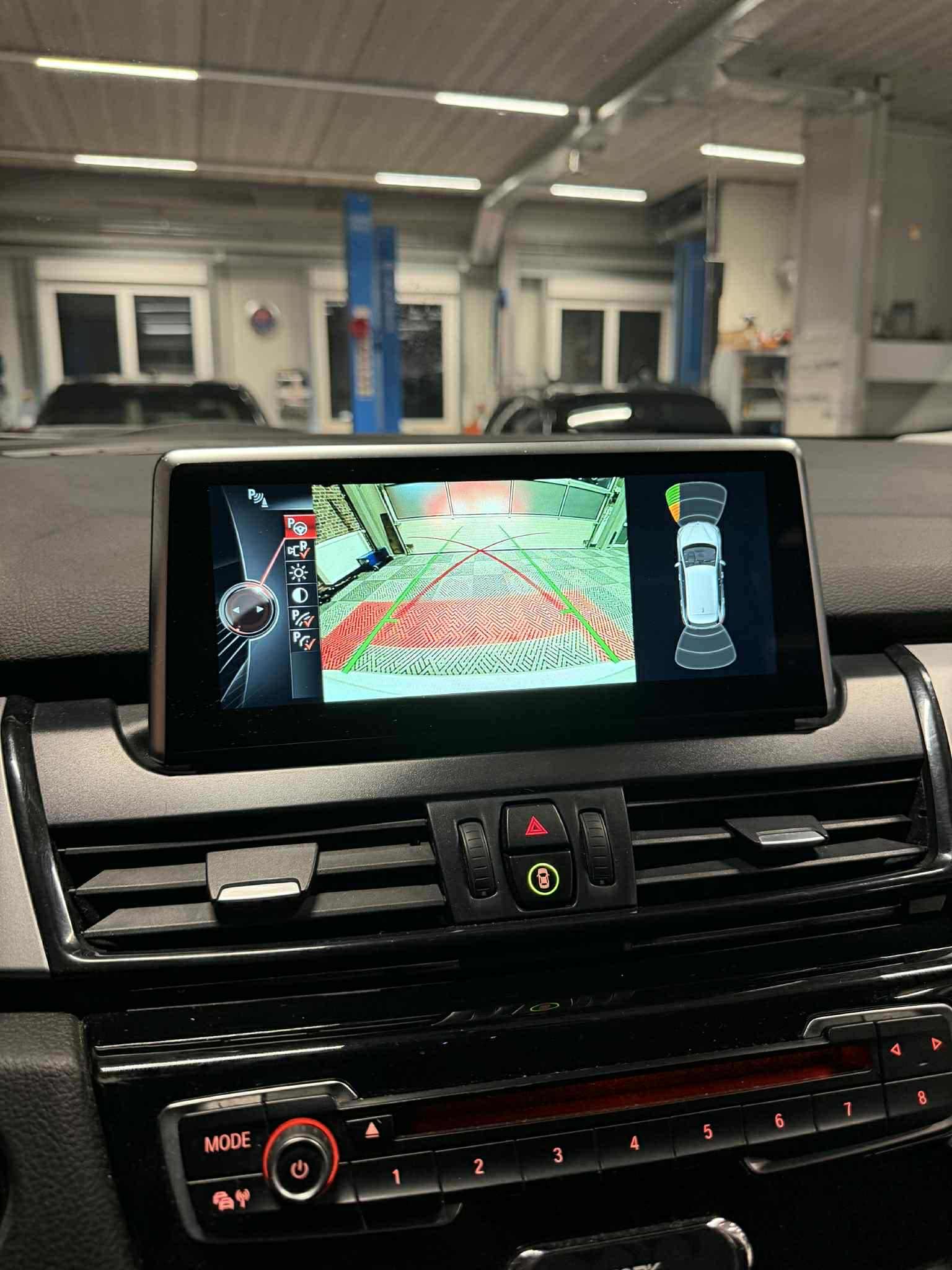 BMW 220d xDrive Active Tourer Luxury Line Steptronic-image-10