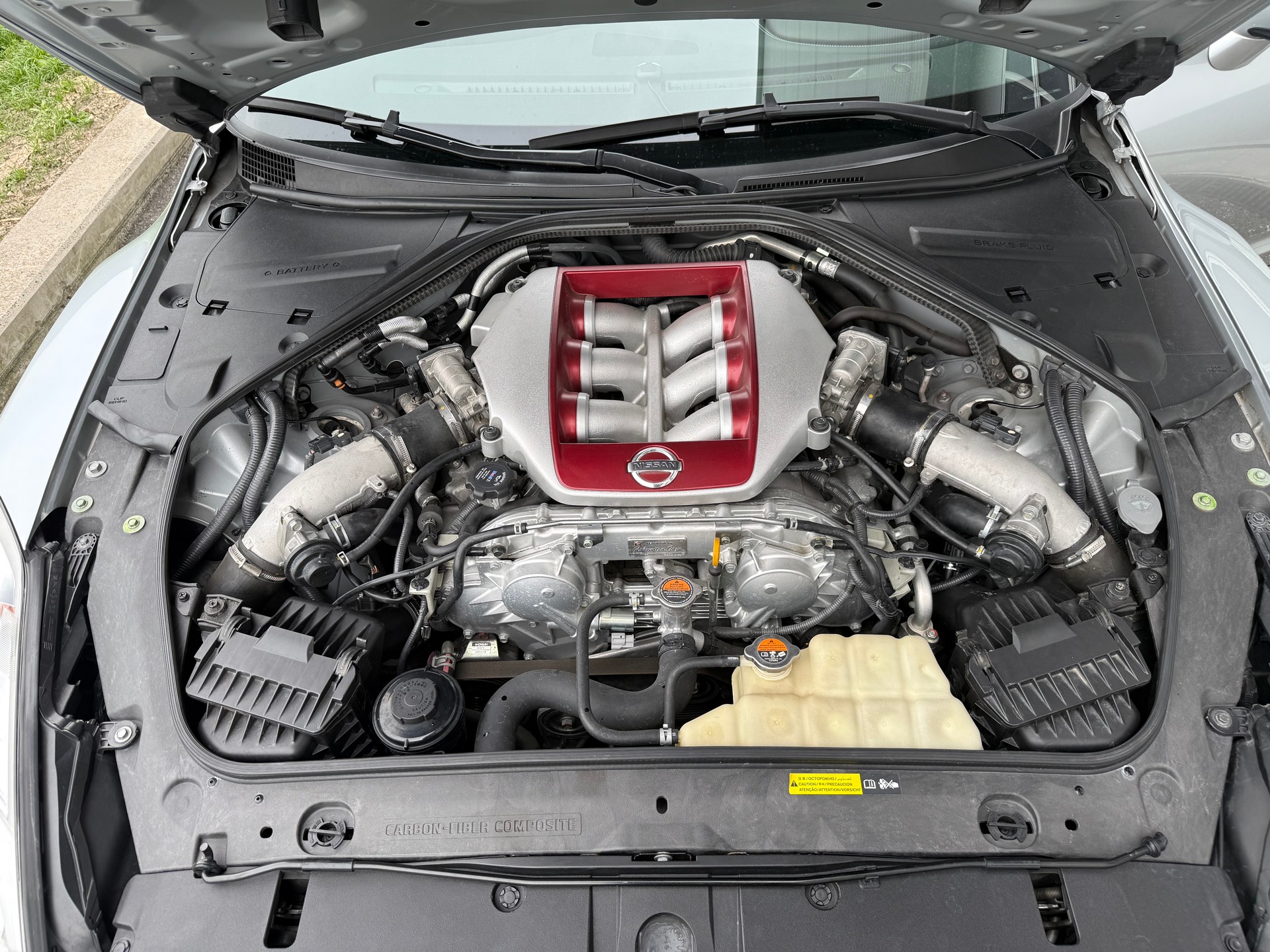 NISSAN GT-R 3.8 V6 Biturbo Black Edition-image-6