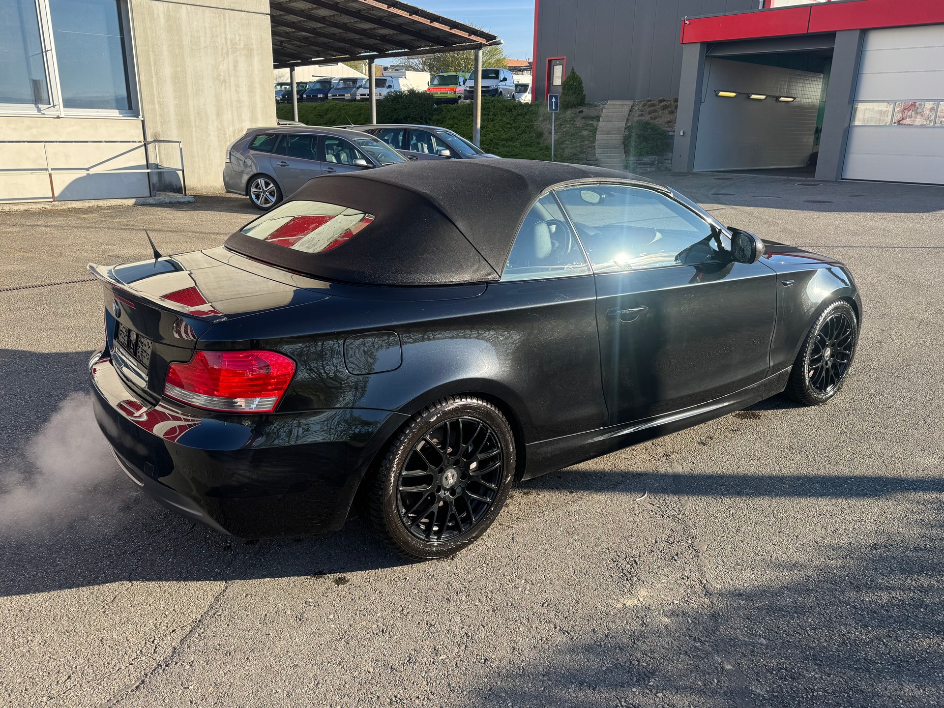 BMW 135i Cabrio DSG-image-4