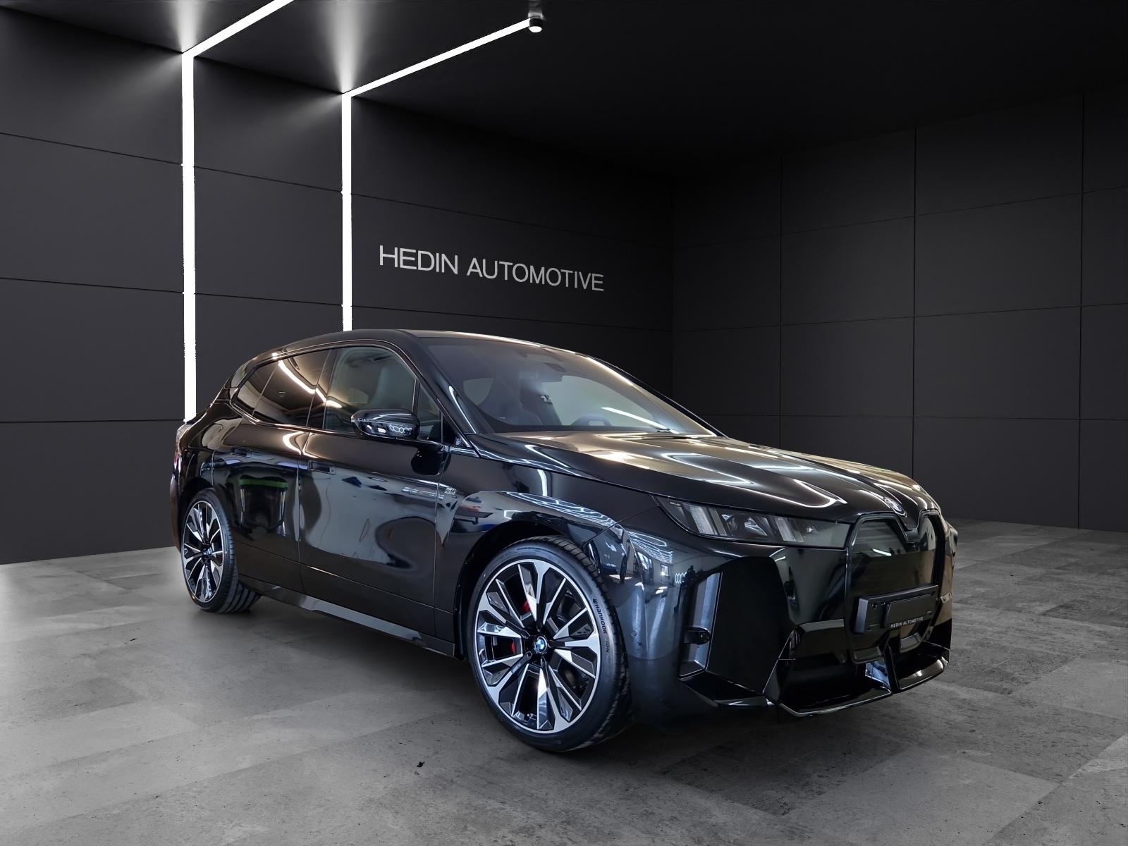 BMW iX M70-image-6