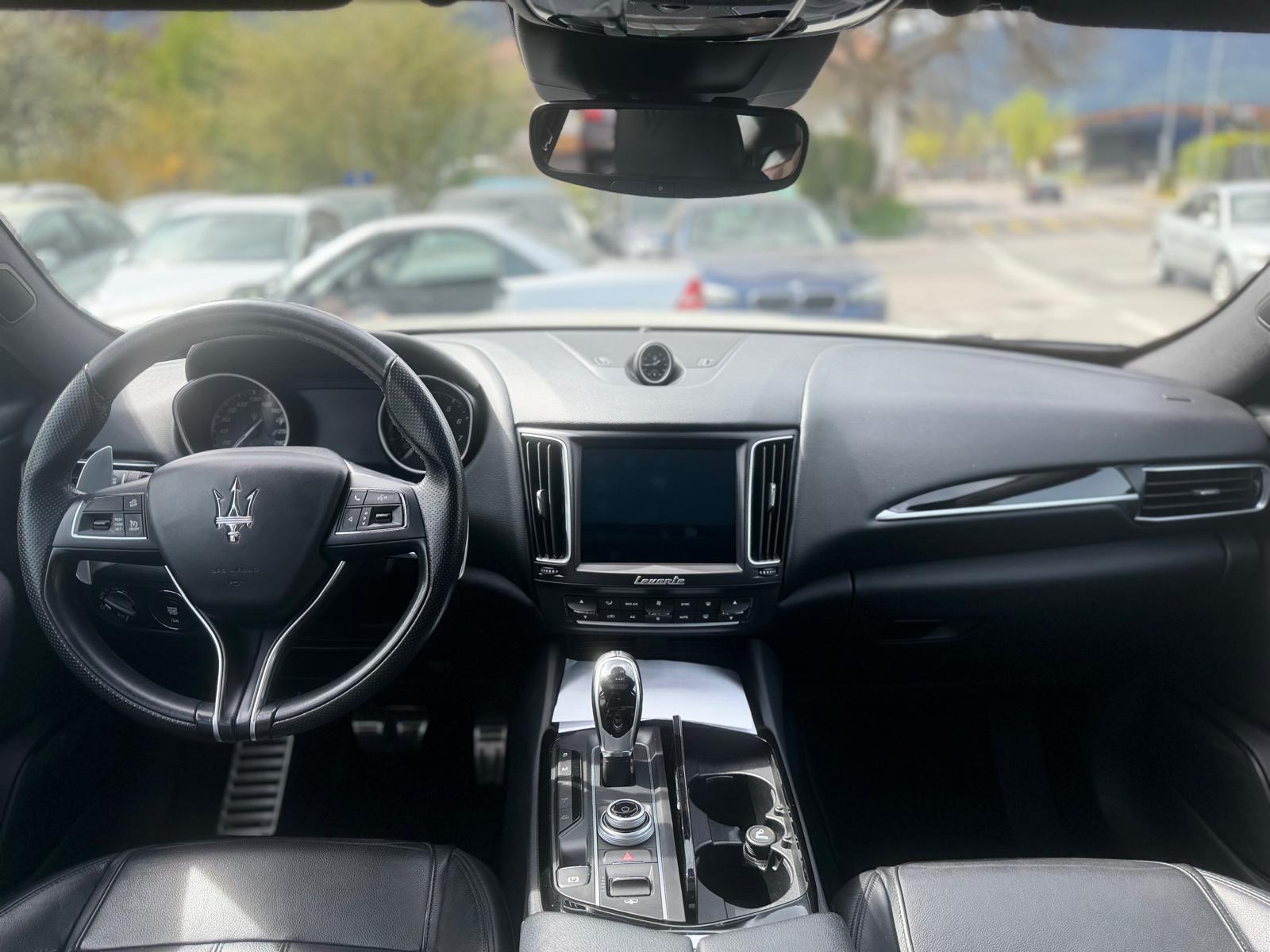 MASERATI Levante 3.0 V6 GranSport Automatica-image-9