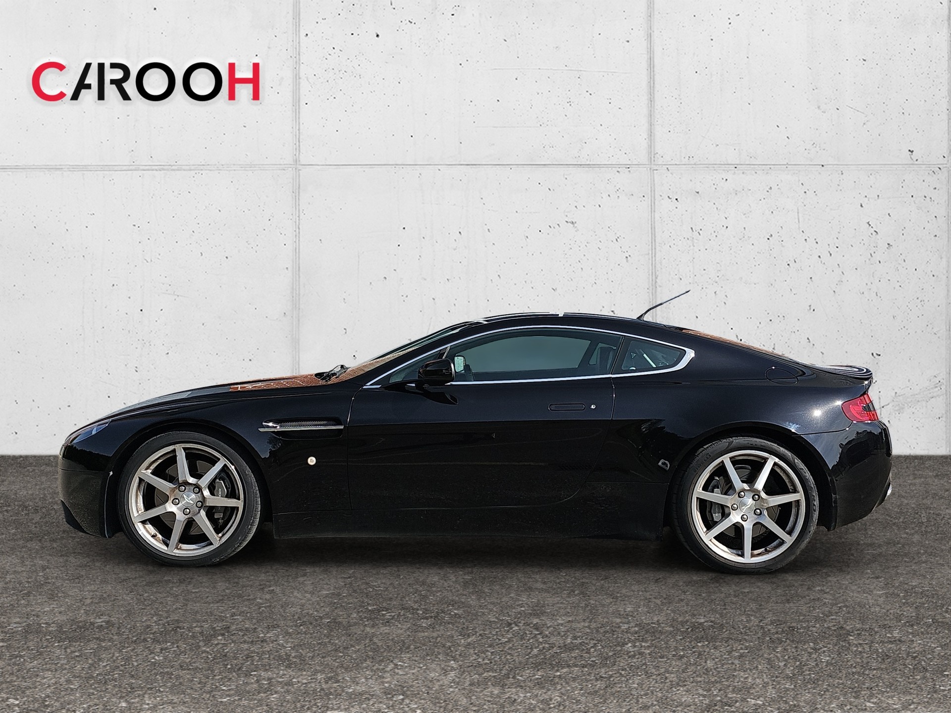 ASTON MARTIN V8 Vantage 4.3-showroom-element-3